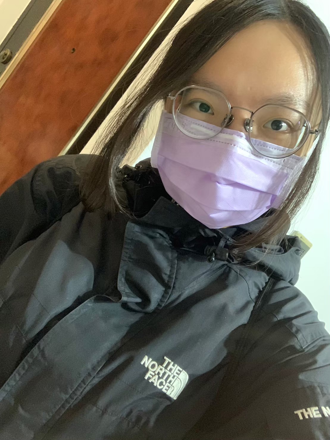 與小均約會，小紅來他照顧我