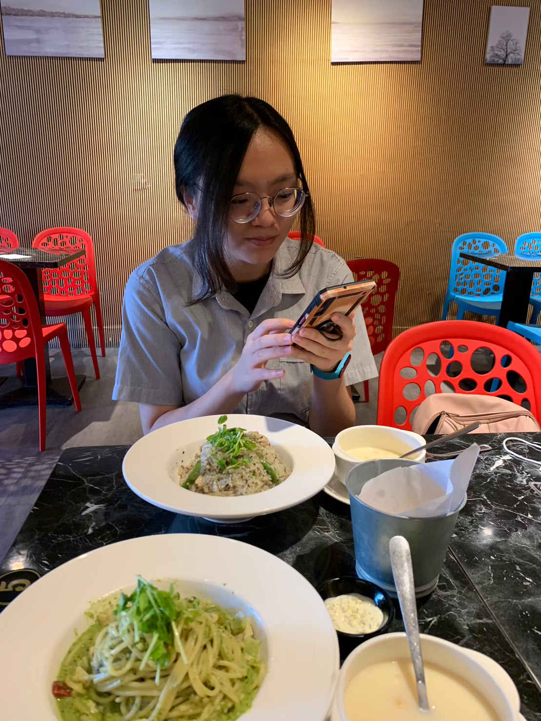 與小均午餐約會，買伴手禮，調眼鏡，整理家裡