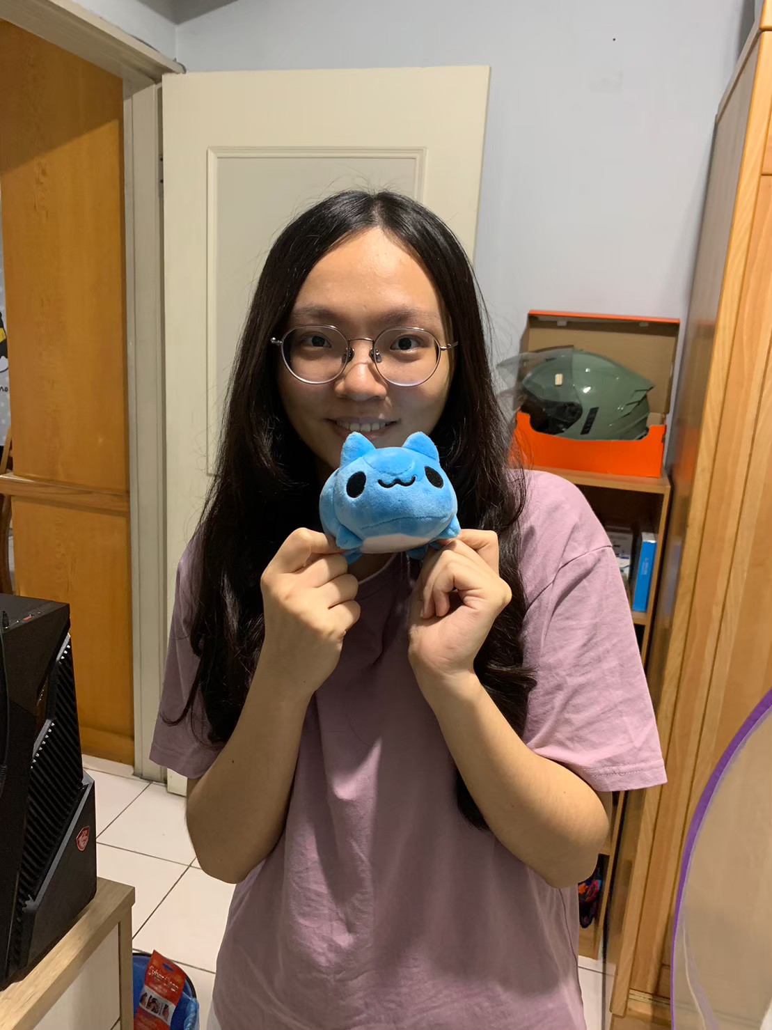 與小均討論裝潢，整理房間倒垃圾，吃火鍋，採買