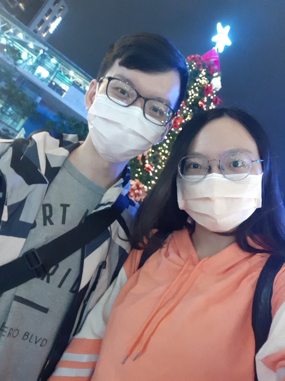 與小均逛桃園華泰名品城，棒球場聽JJ演唱會