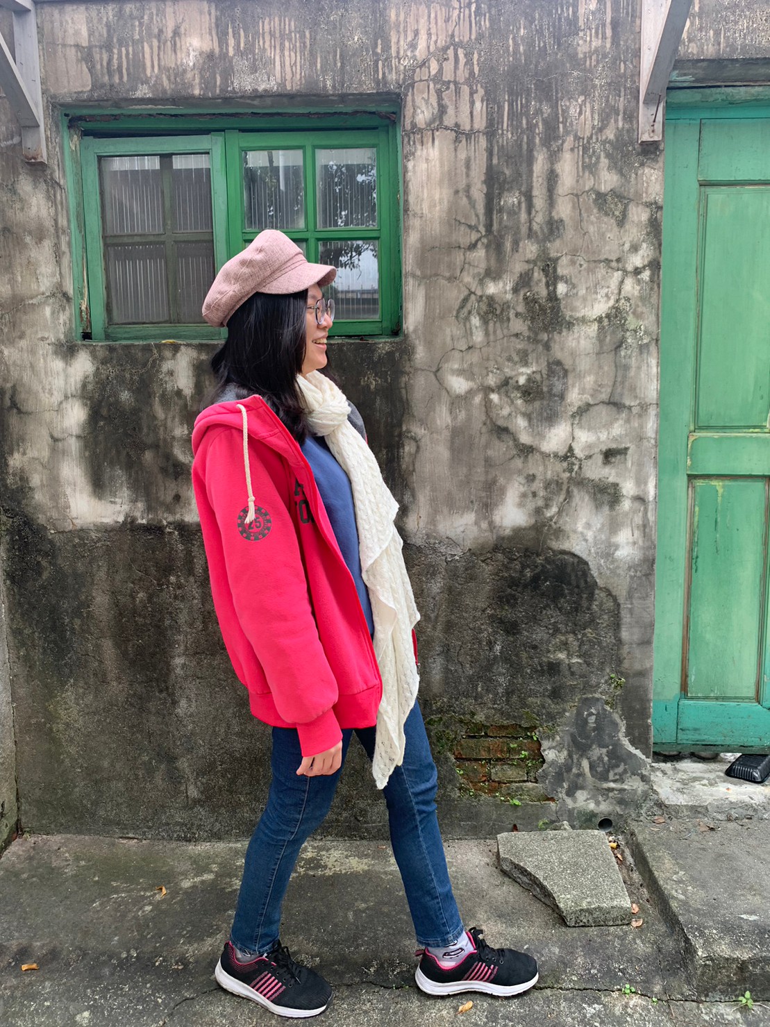 與小均健檢，逛四四南村，信義區買鞋子，討論廁所，吃火鍋