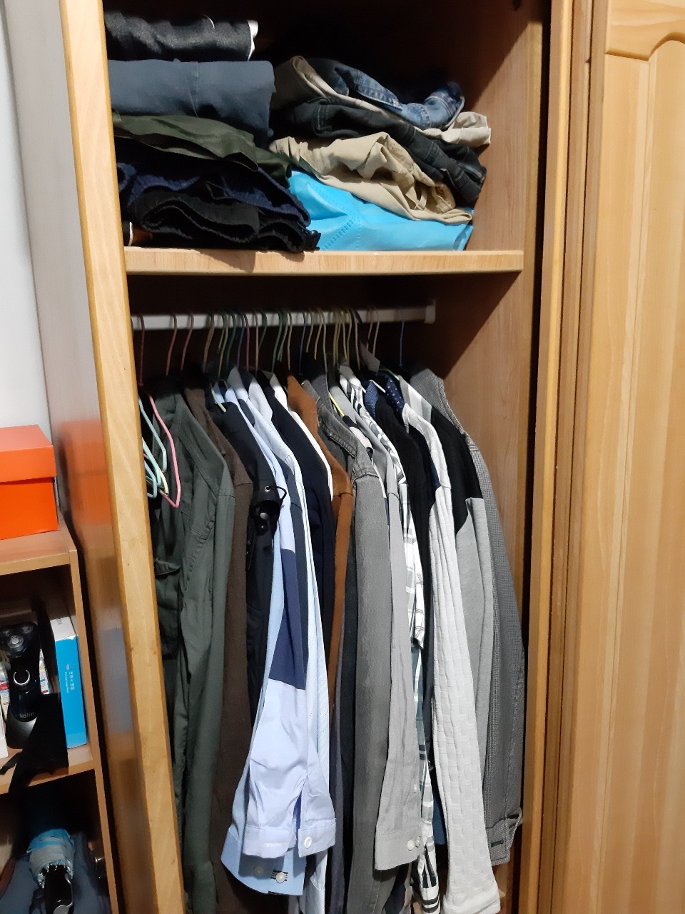 與小均下班約會買紅包袋，吃火鍋，整理衣櫃