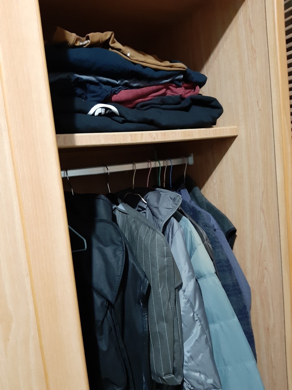 與小均下班約會買紅包袋，吃火鍋，整理衣櫃