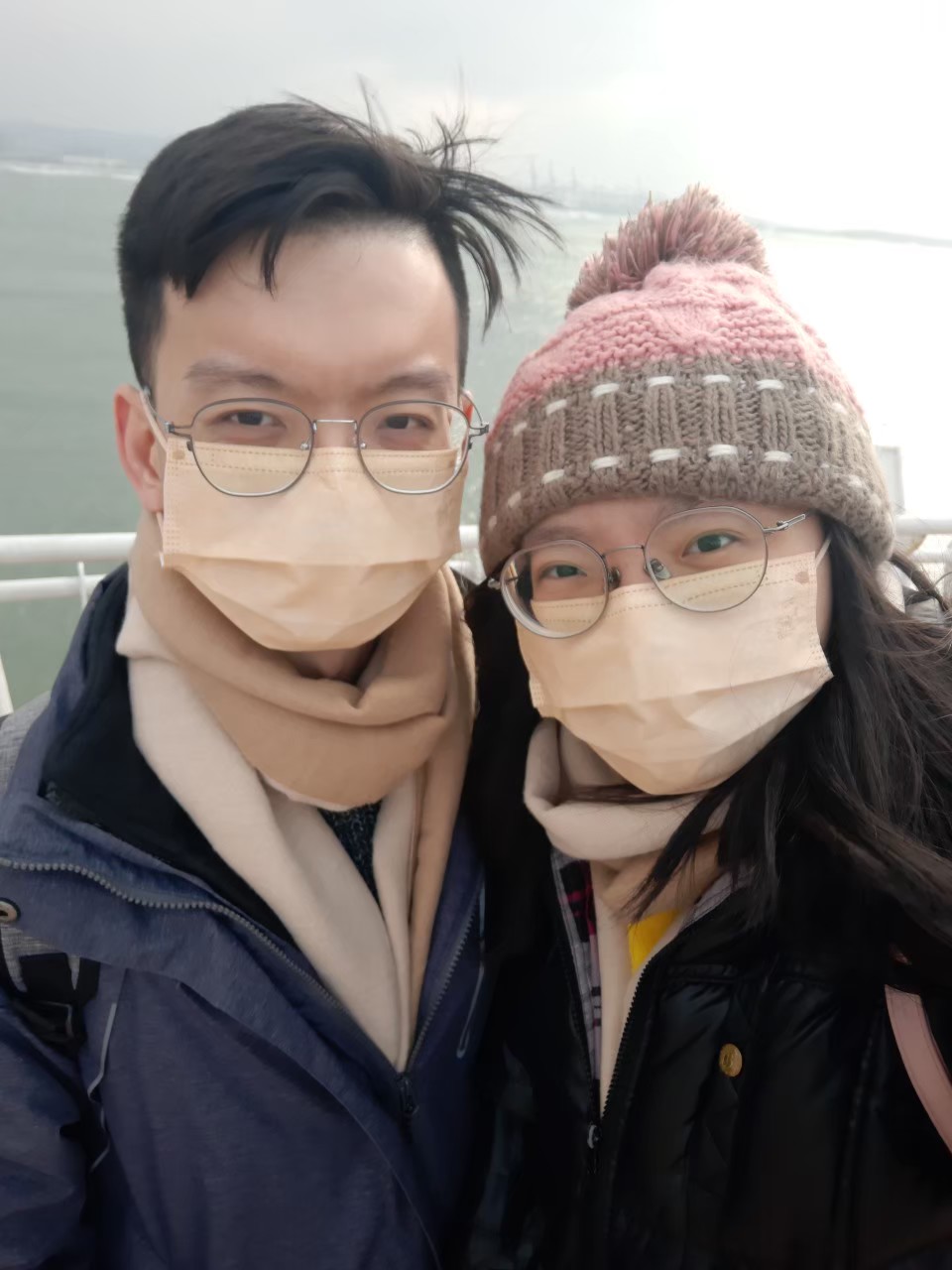 與小均開車出遊八里淡水，吃阿給，買餅，腳踏車攻克情人橋，刮刮樂，吃炸物，觀賞停車庫