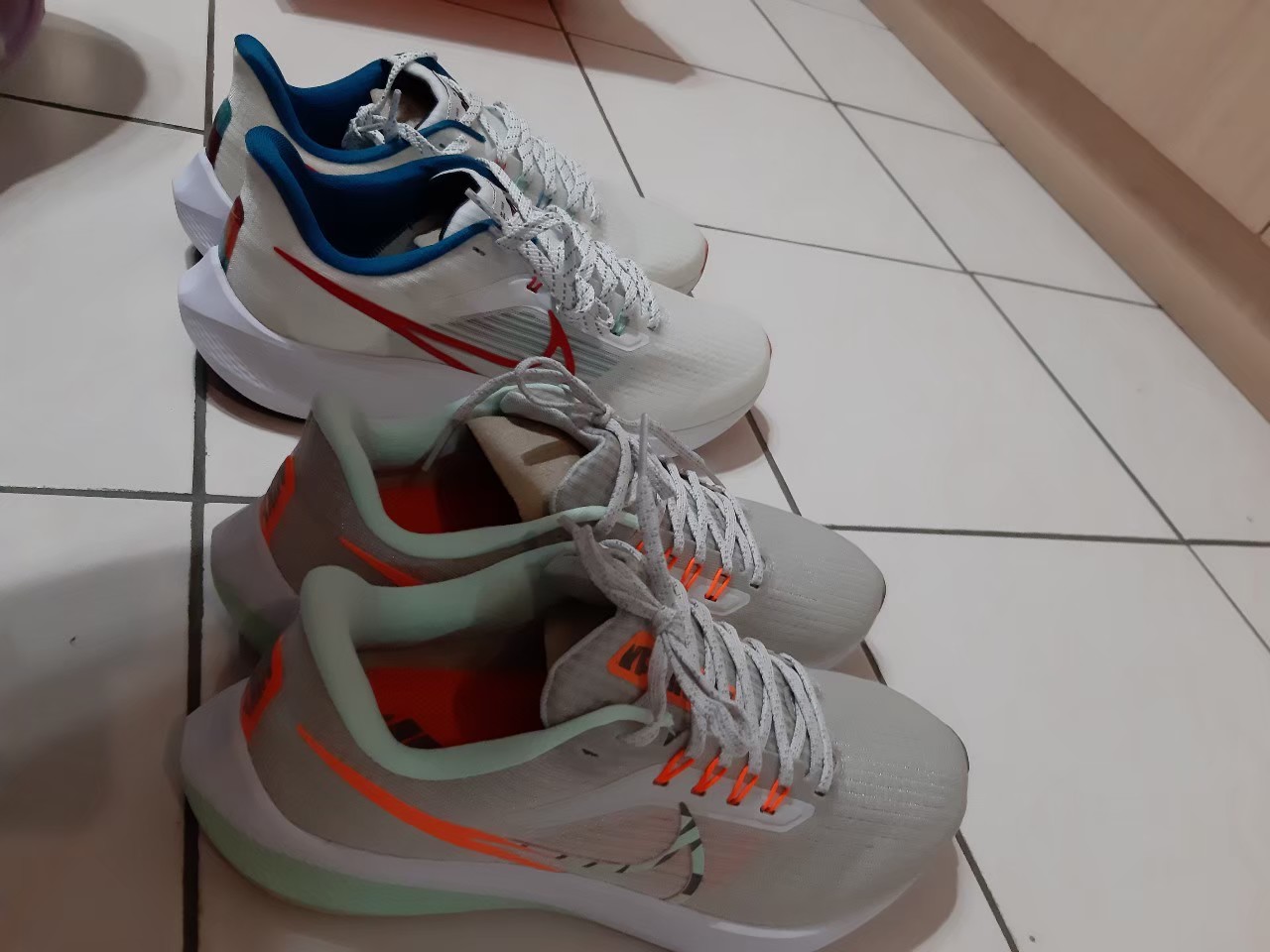 與小均吃藏壽司，洗牙，看雷雷的鬼滅，買情侶鞋，吃牛肉麵，換機油，喝迷克夏