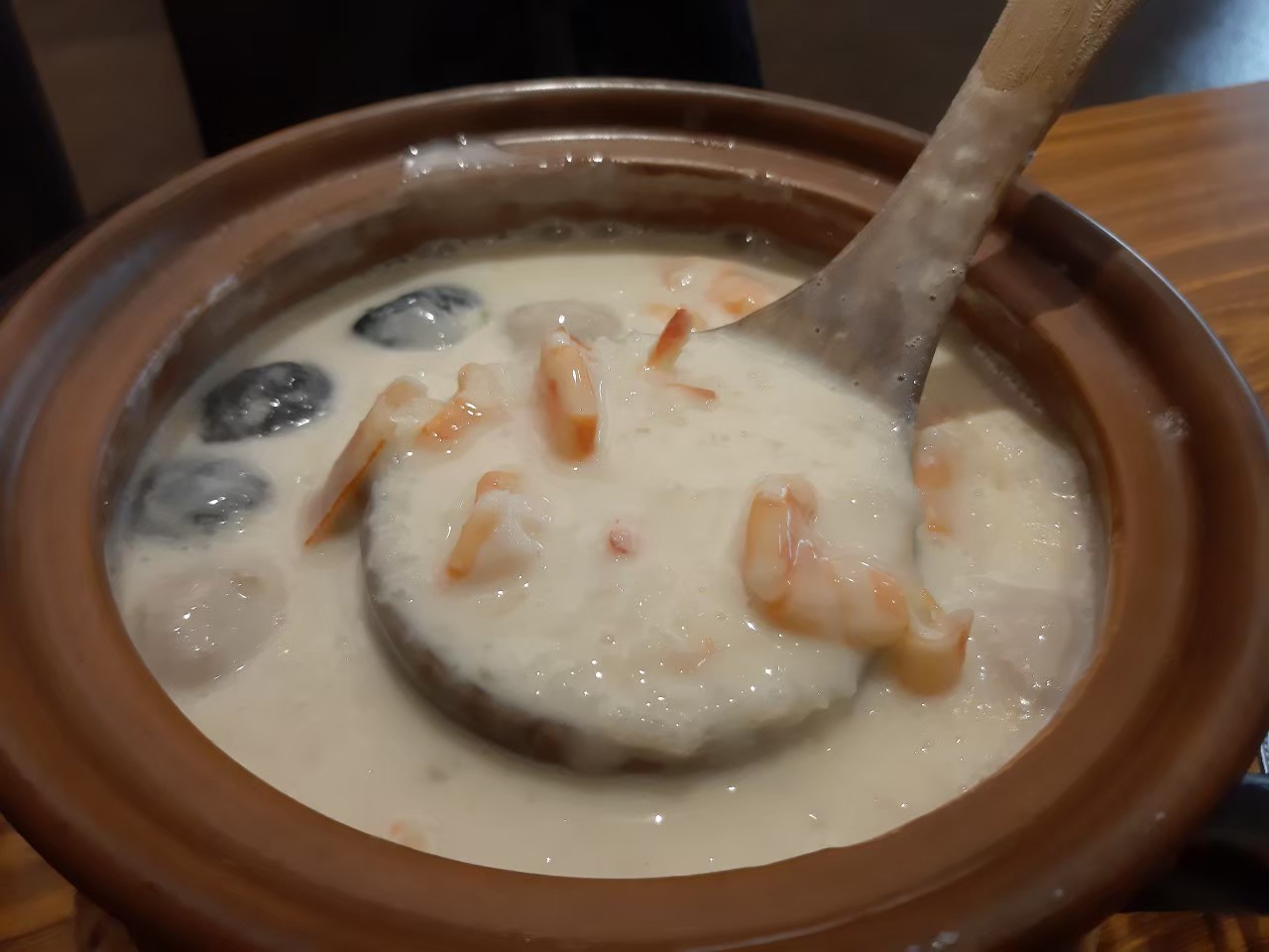 與小均吃富鼎砂鍋粥，追劇耍廢吃爆