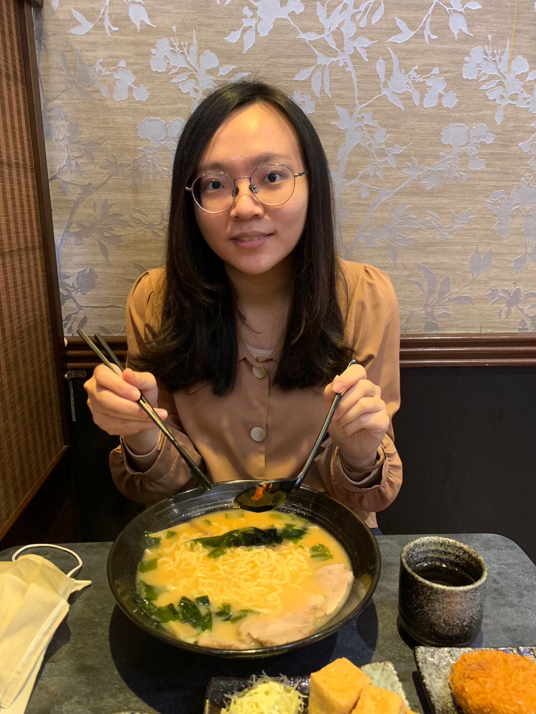 與小均吃蒔桐拉麵，逛寶雅