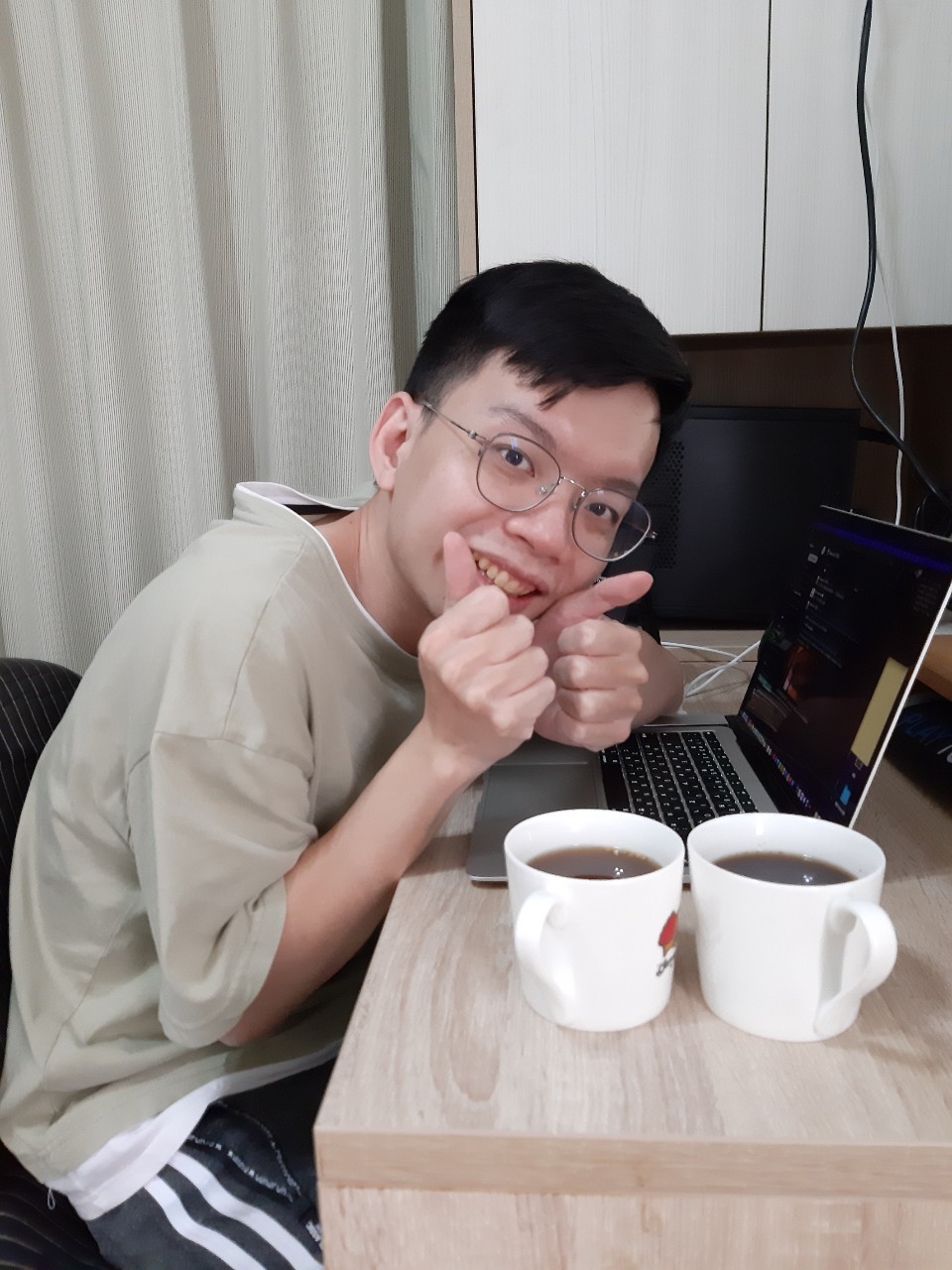 與小均約會過白色情人節，吃麵屋十八甲，盲測薑茶，煮晚餐