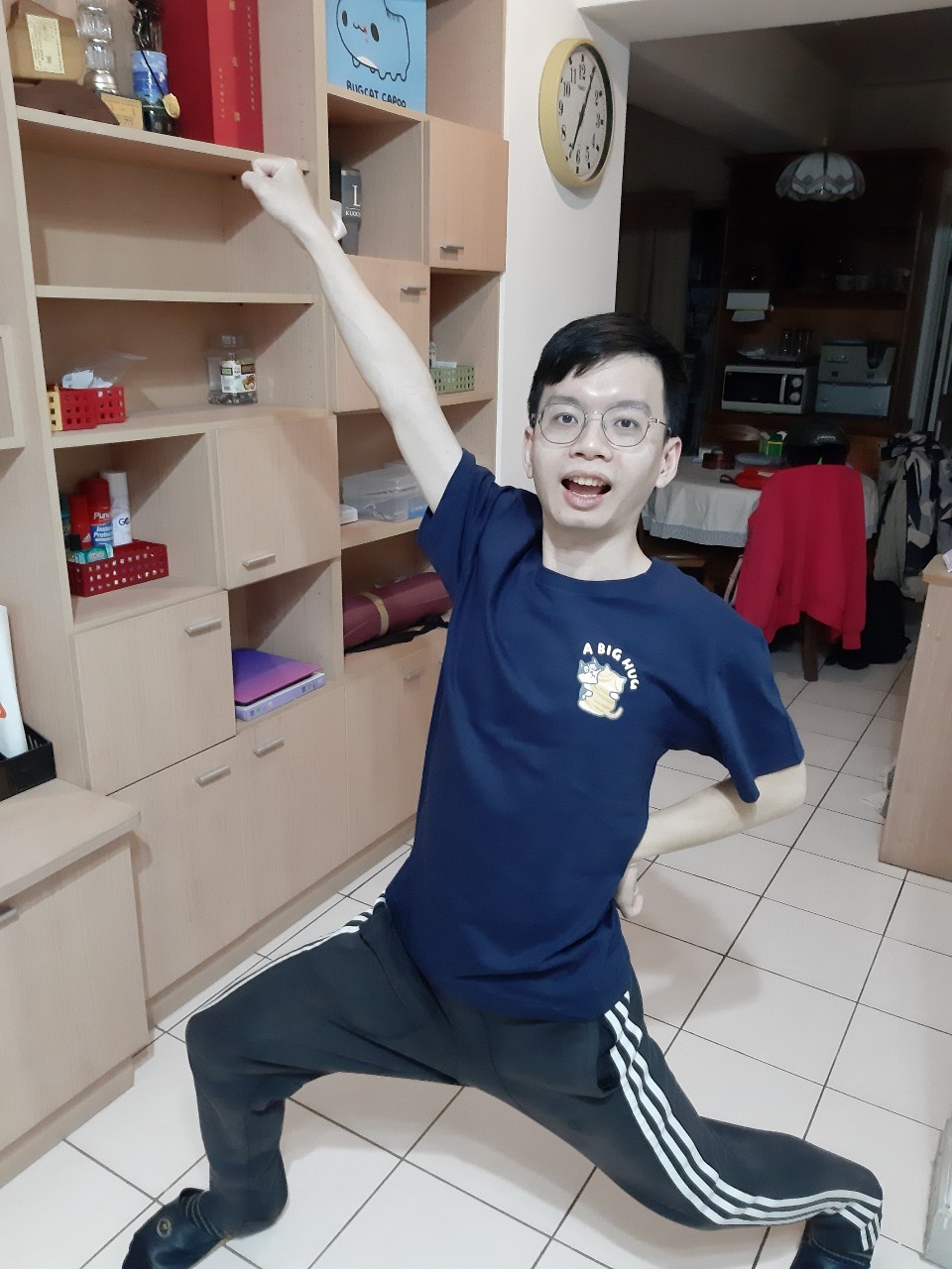 一起穿新鞋，435藝文特區，吃牛肉麵，看電影，買甜甜圈