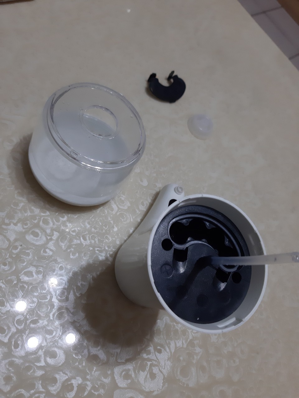 爆吃披薩麵線胡椒餅，小金魚屁好香，拆酒精機