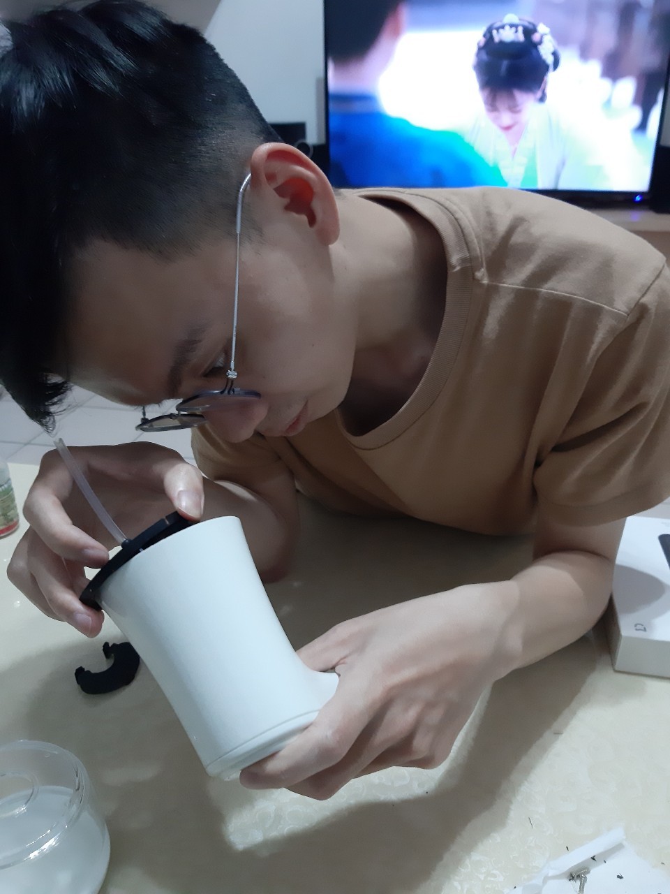 爆吃披薩麵線胡椒餅，小金魚屁好香，拆酒精機