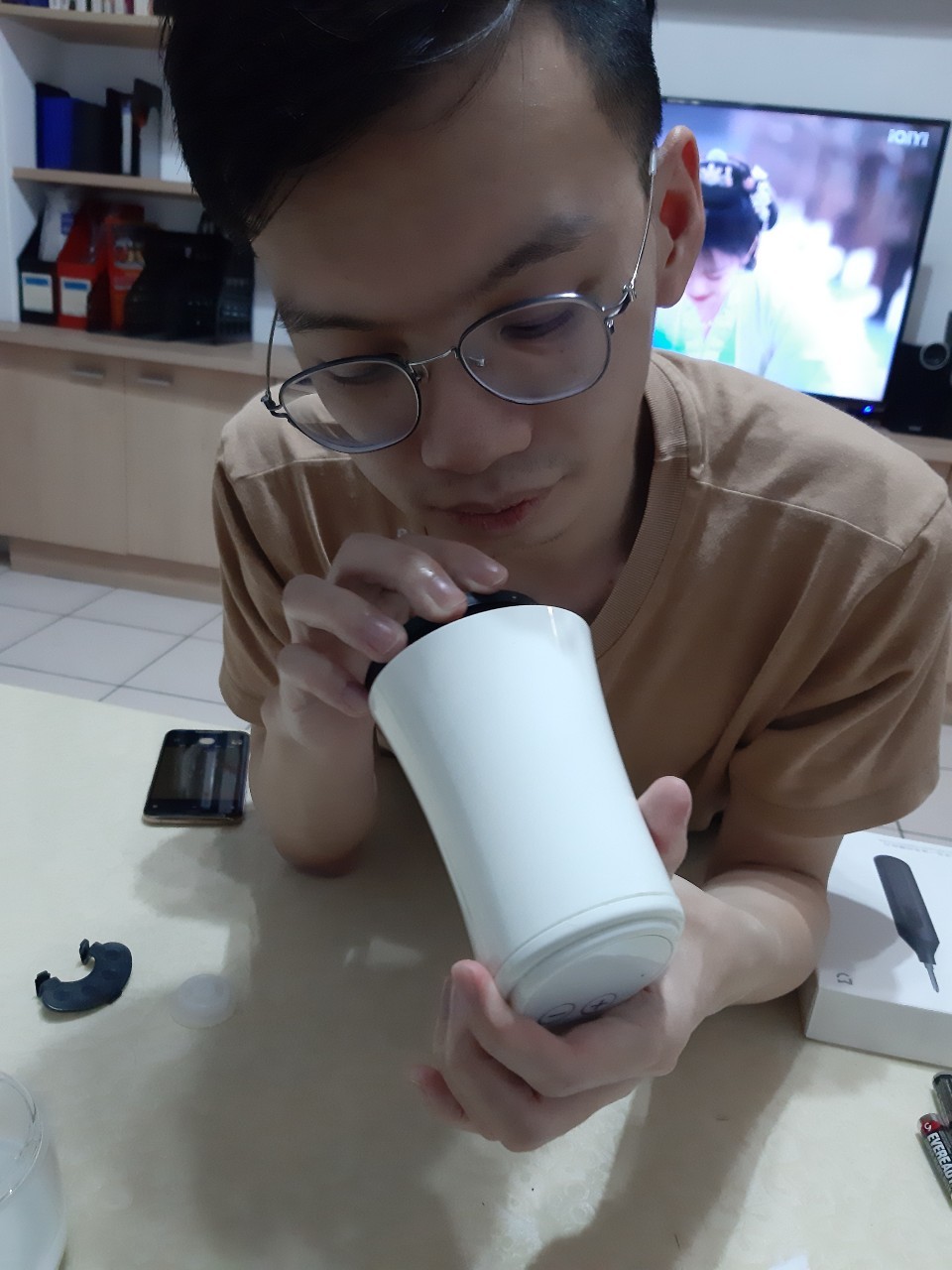 爆吃披薩麵線胡椒餅，小金魚屁好香，拆酒精機