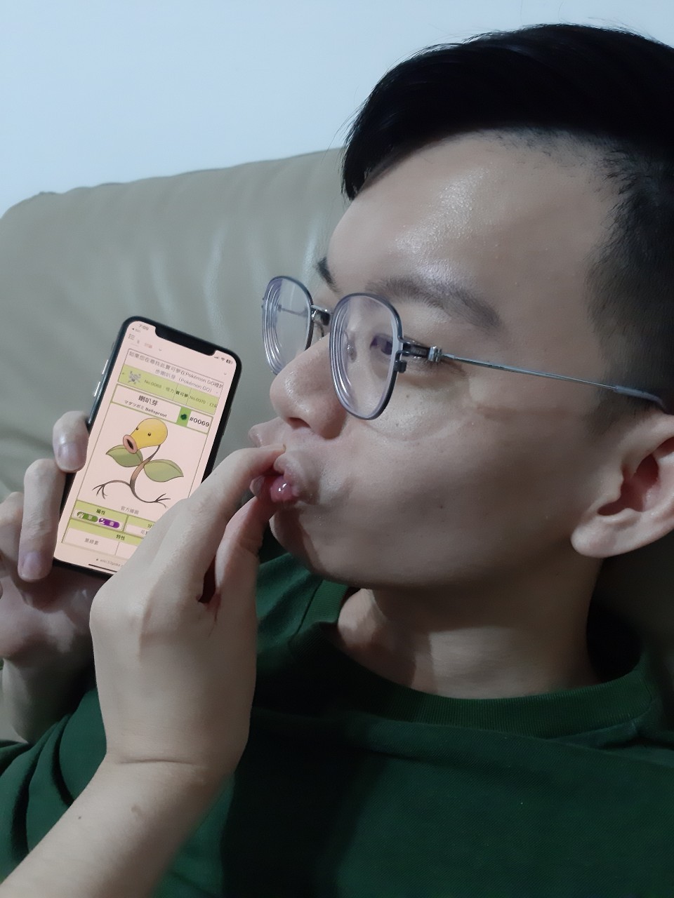 中午偷溜與小均約會，吃火鍋，開箱咖波杯子，休息養精蓄銳，吃冰棒，煮豬肉麵吃，金夫子