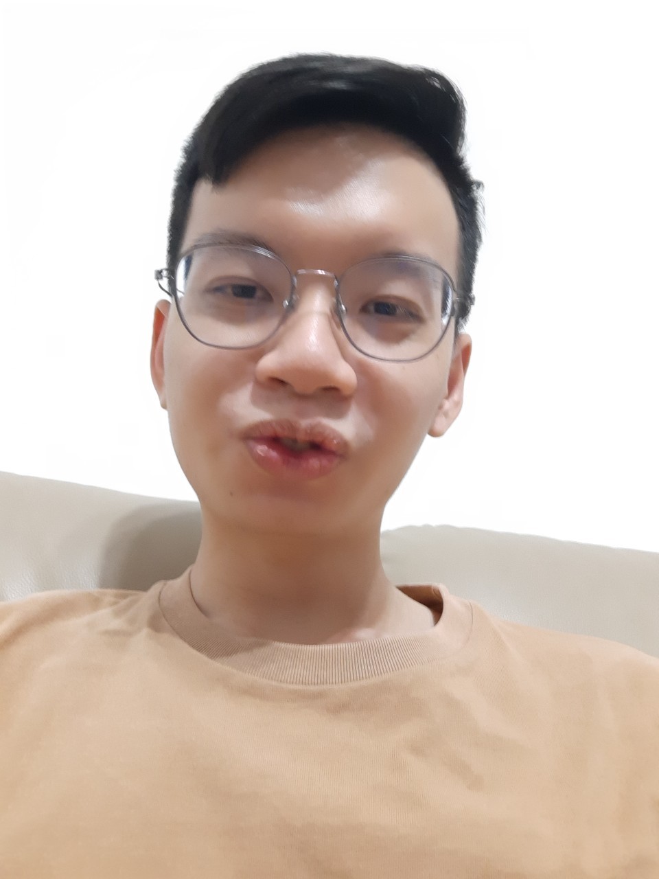 與小均吃享食，整理家裡，採買零食，煮粥，領貨