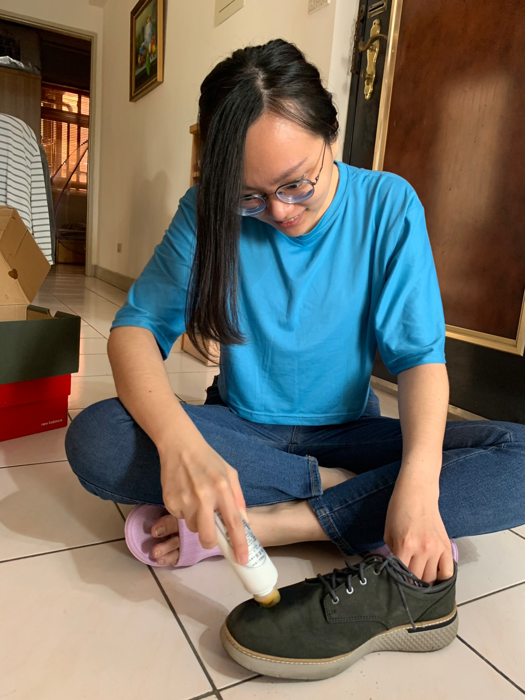 與小均吃享食，整理家裡，採買零食，煮粥，領貨