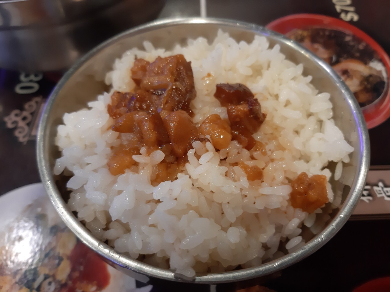 臨時去逛興仁吃晚餐，打香腸，夾零食，公園回憶散步