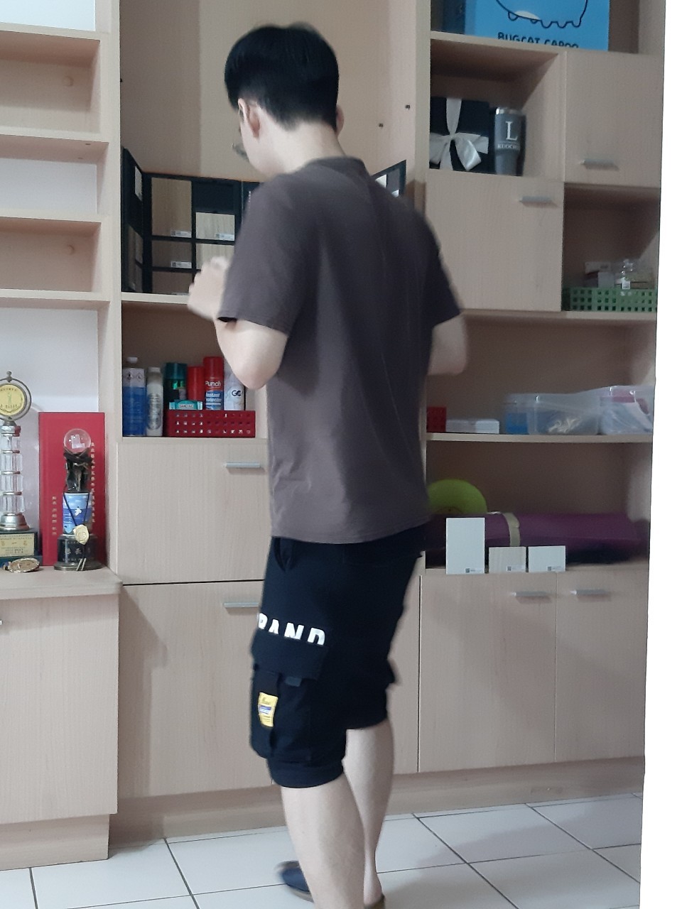 結業式與小均約會嗨翻，吃胖子食堂，討論展示櫃板材，KFC爆吃