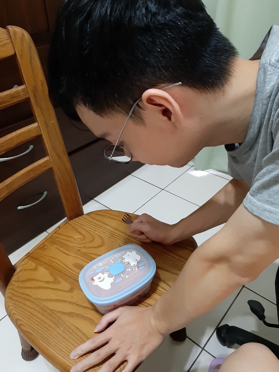 蛙寶村夾零食，吃麗媽，刷題，鴨香飯外送，買南