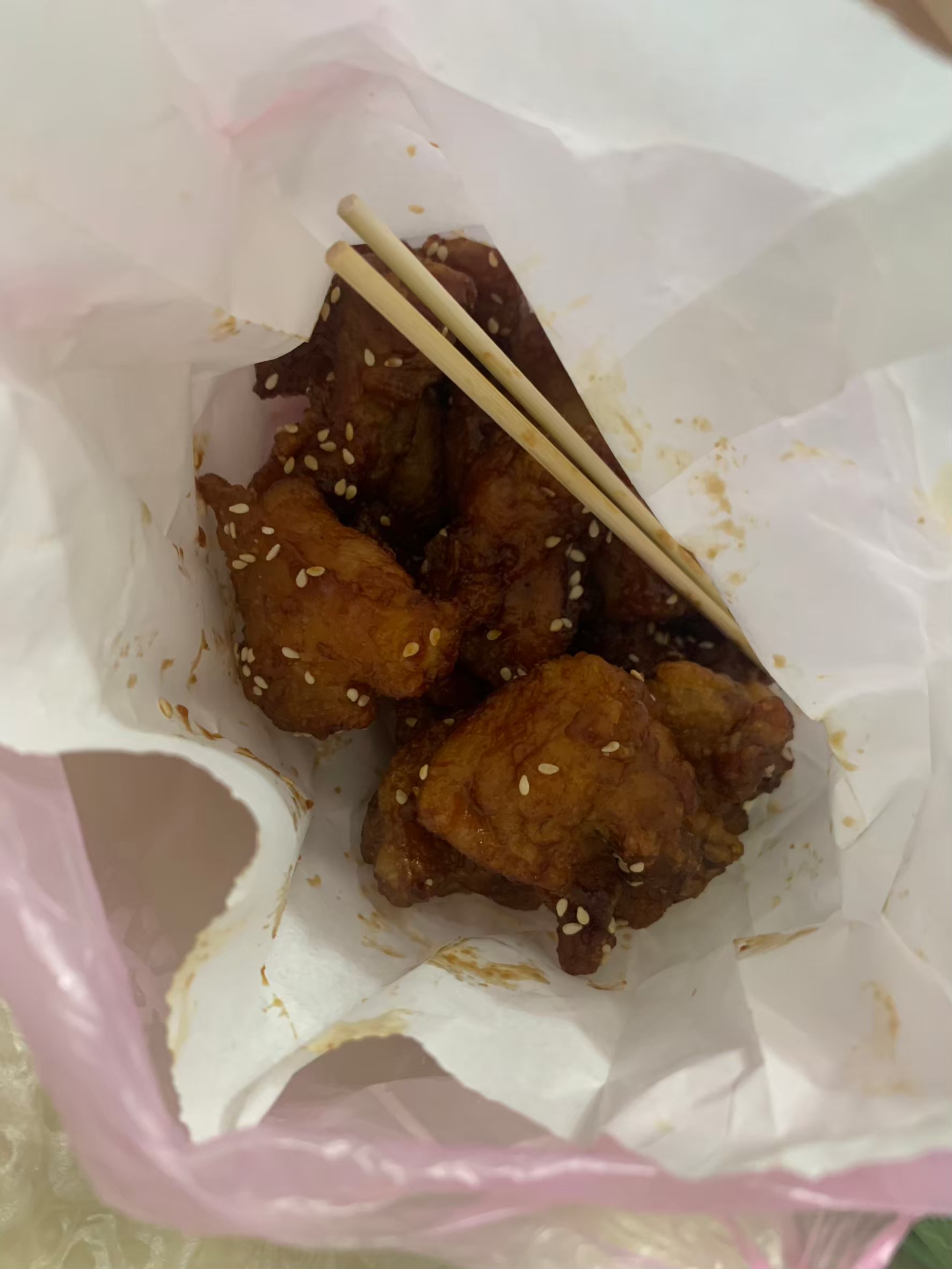 與小均買再睡五分鐘，丹丹蔥抓餅，逛康是美，點外送，煮牛肉麵