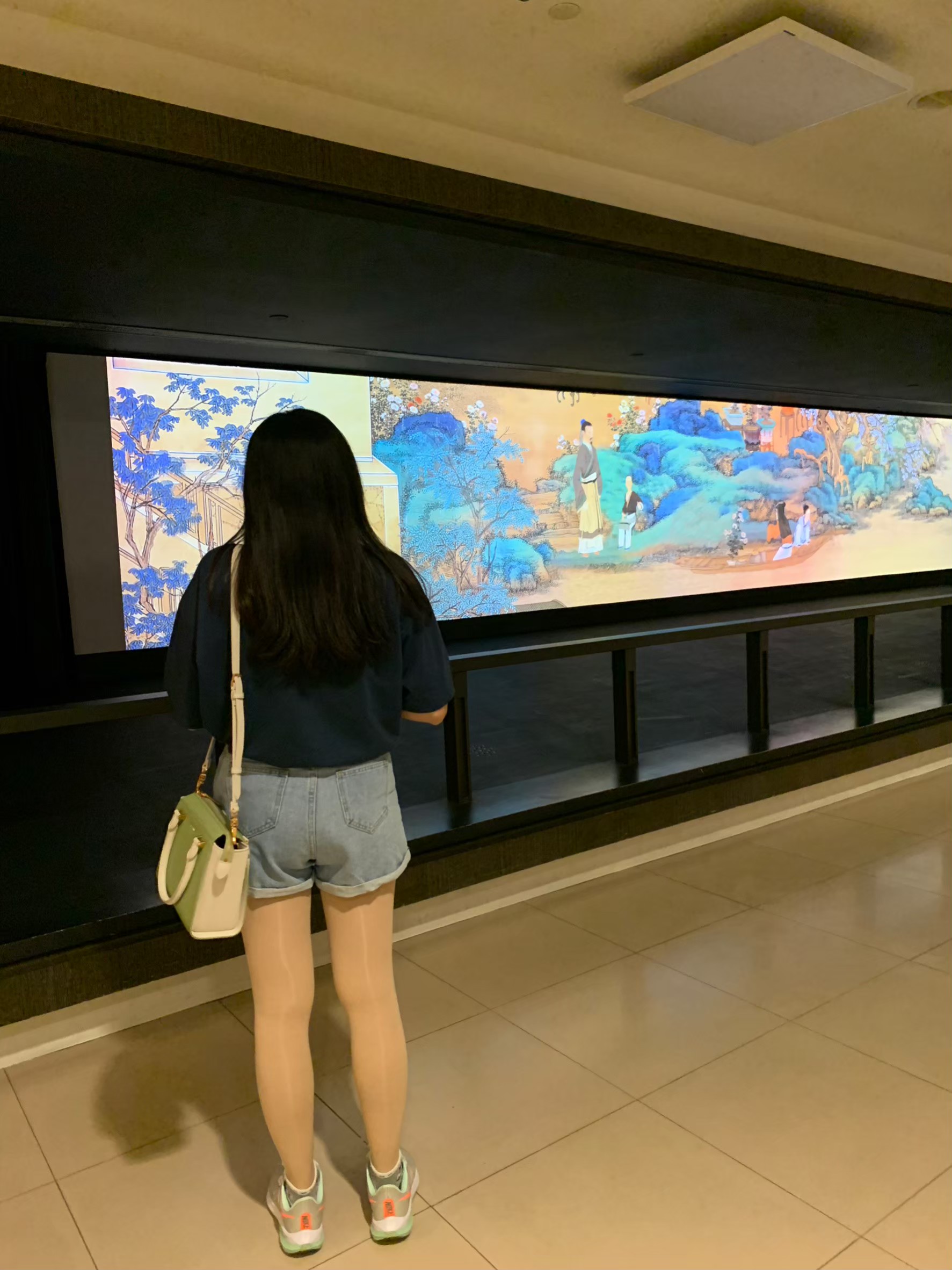 車上吃早午餐，逛故宮，吃金色三麥，美麗華搭摩天輪小均嚇爛，導航壞掉QQ