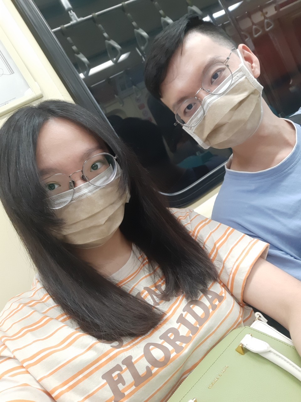 小苓與遊戲團相見歡，吃慶城海底撈，打桌遊，吃福勝亭