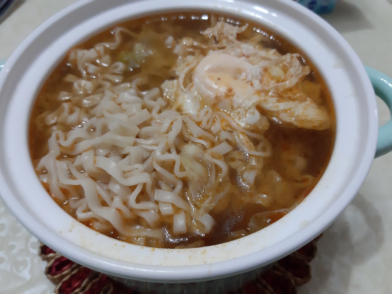 和小均逛costco，吃北方牛肉麵，NET爆買衣服，組裝椅子，整理床包，小均受傷