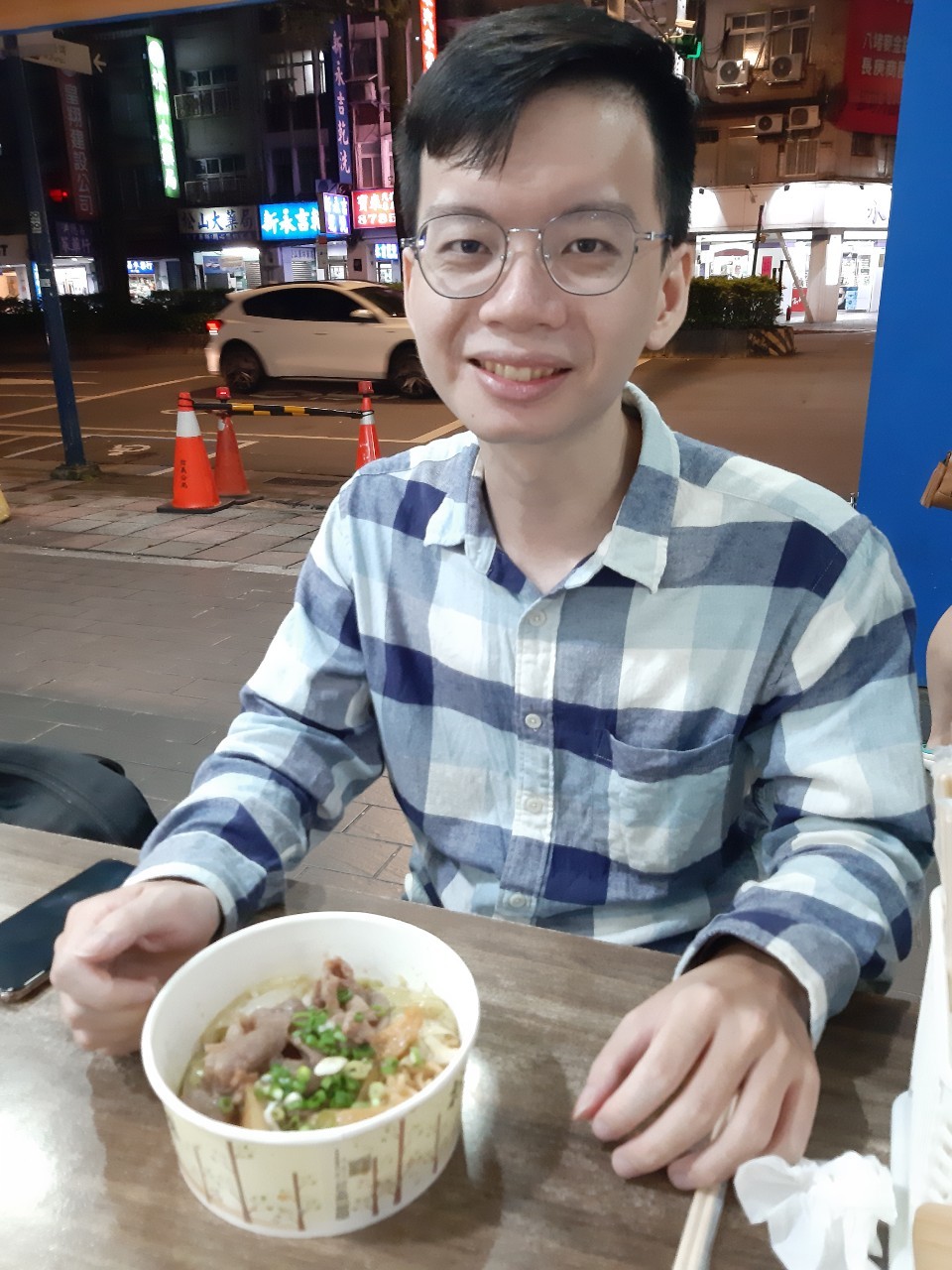 與小均逛饒河，五分埔好難逛，各種整理家裡，家樂福爆買
