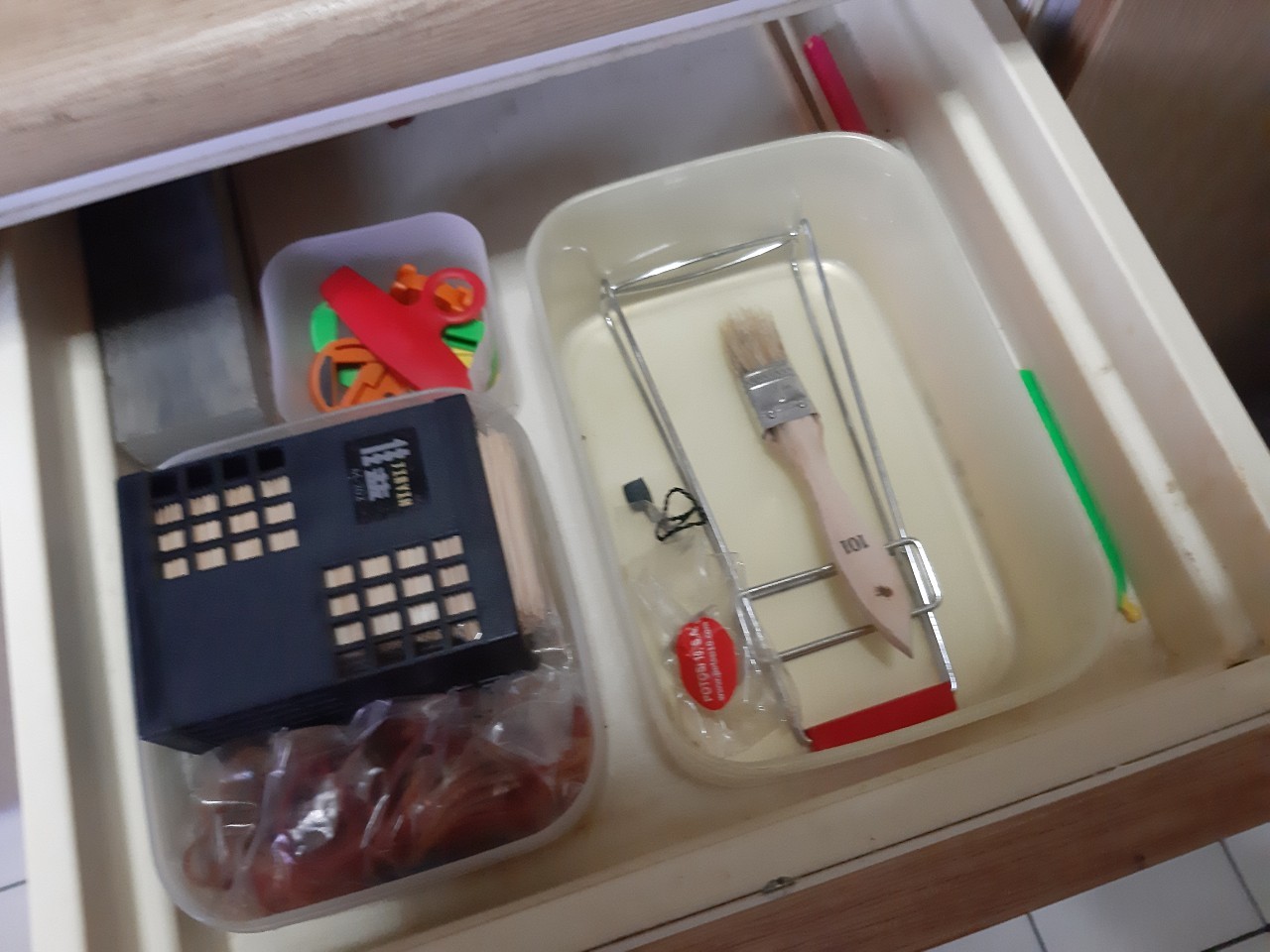 小均陪我練習接電路，做生科ppt，打掃廚房冰箱，煮晚餐吃吃