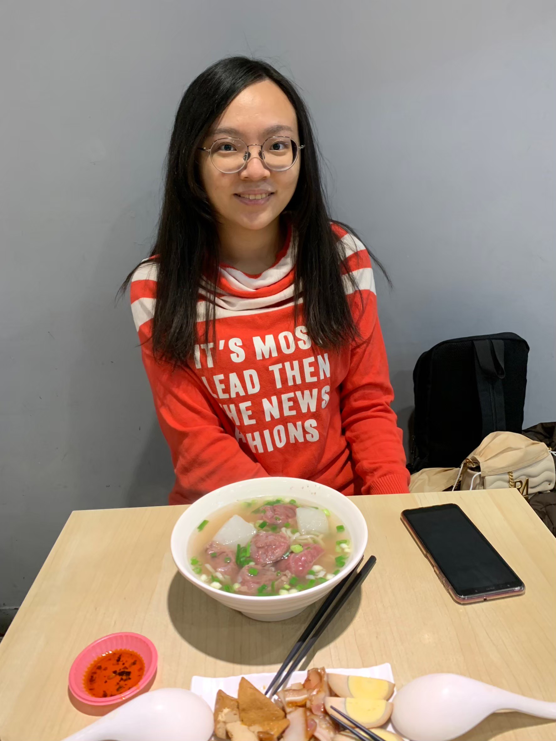 吃享食，小均開車帶小金魚去桃園找靜學妹，逛桃園新總圖，竹林山觀音寺，吃老占元