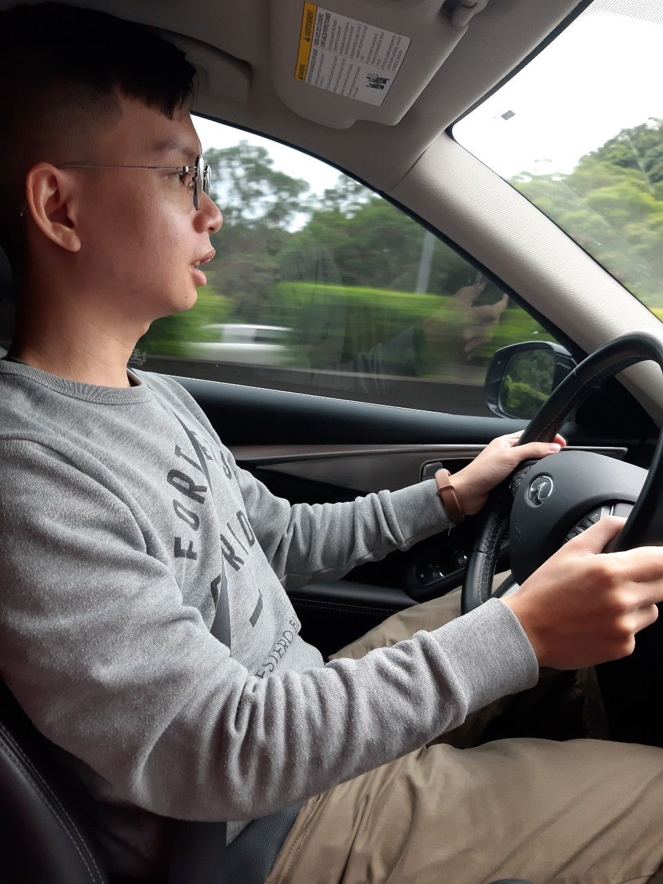 吃享食，小均開車帶小金魚去桃園找靜學妹，逛桃園新總圖，竹林山觀音寺，吃老占元