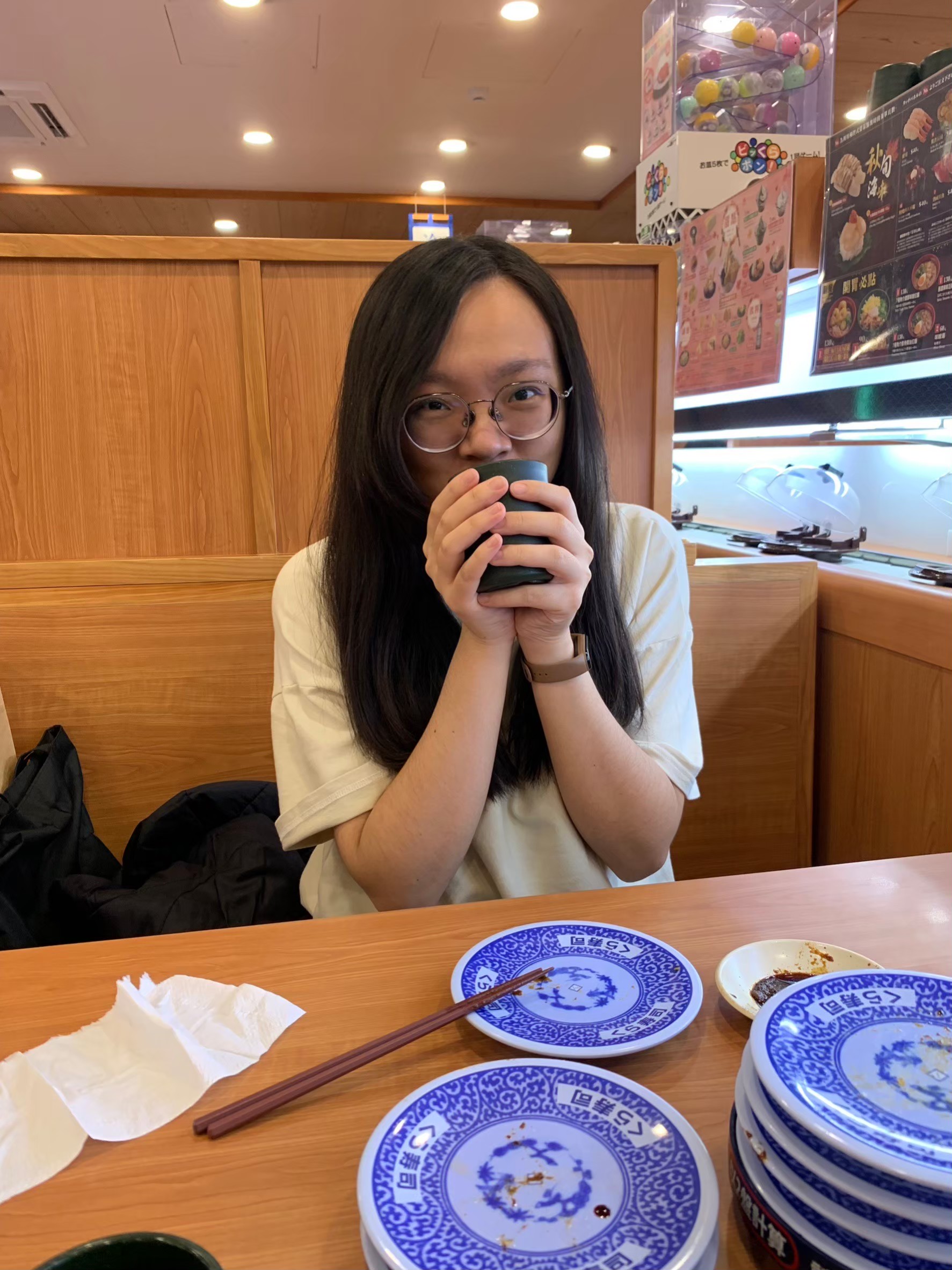 與小均逛Uniqlo爆買外套，吃藏壽司，吃冰炫風，買東山鴨頭宵夜