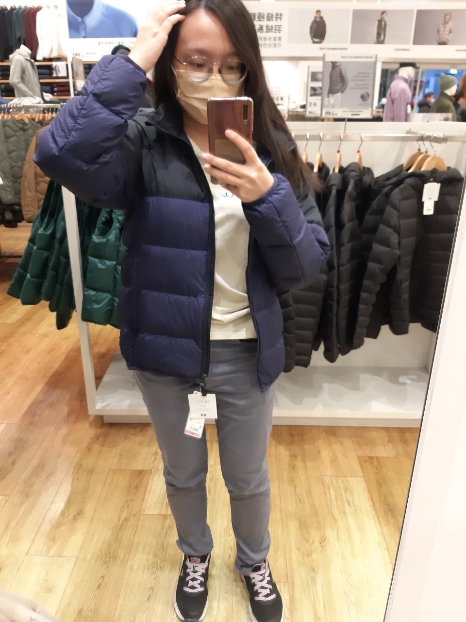 與小均逛Uniqlo爆買外套，吃藏壽司，吃冰炫風，買東山鴨頭宵夜