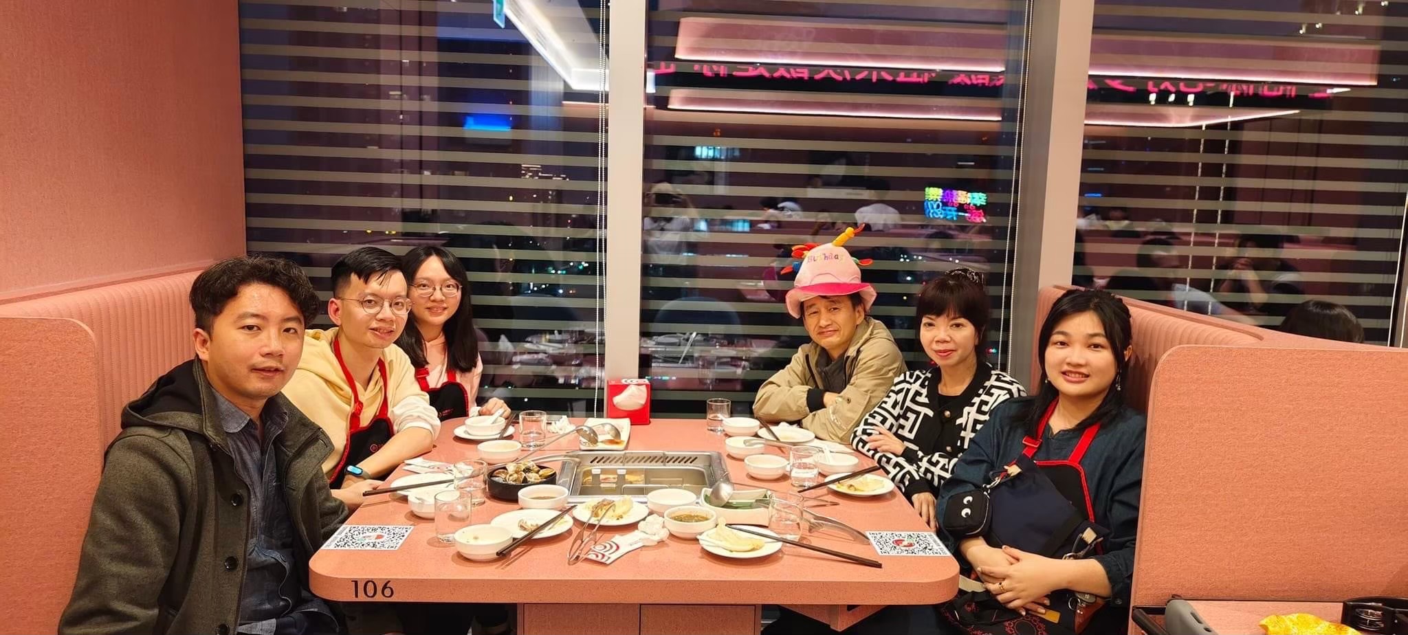 吃早自己，陪小均看牙醫，海底撈慶祝小均爸比生日