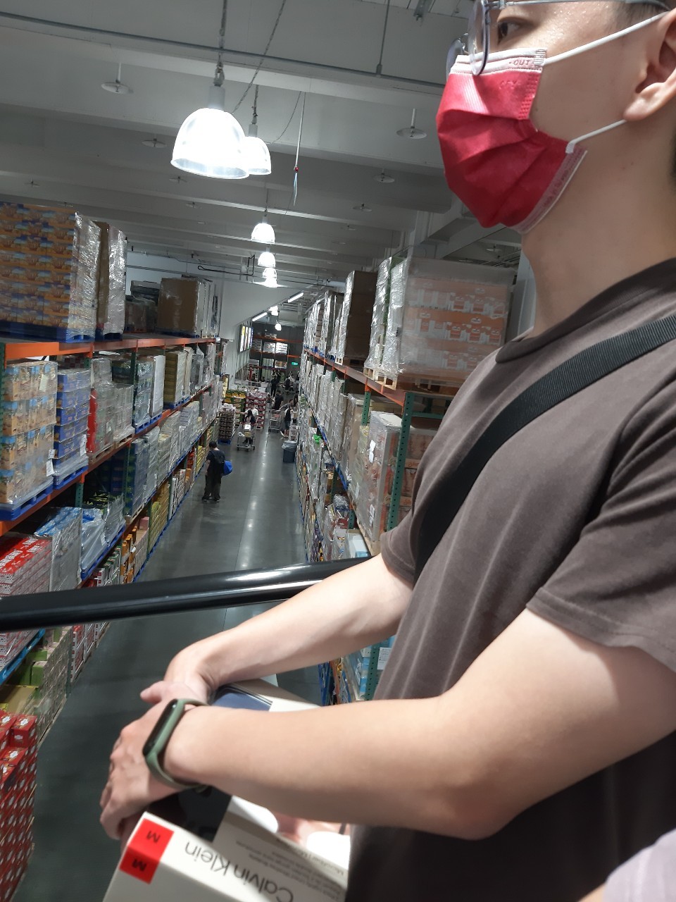 與小均約會，買阿瑞官粿店，胖達家蹭飯，逛costco二訪買內衣