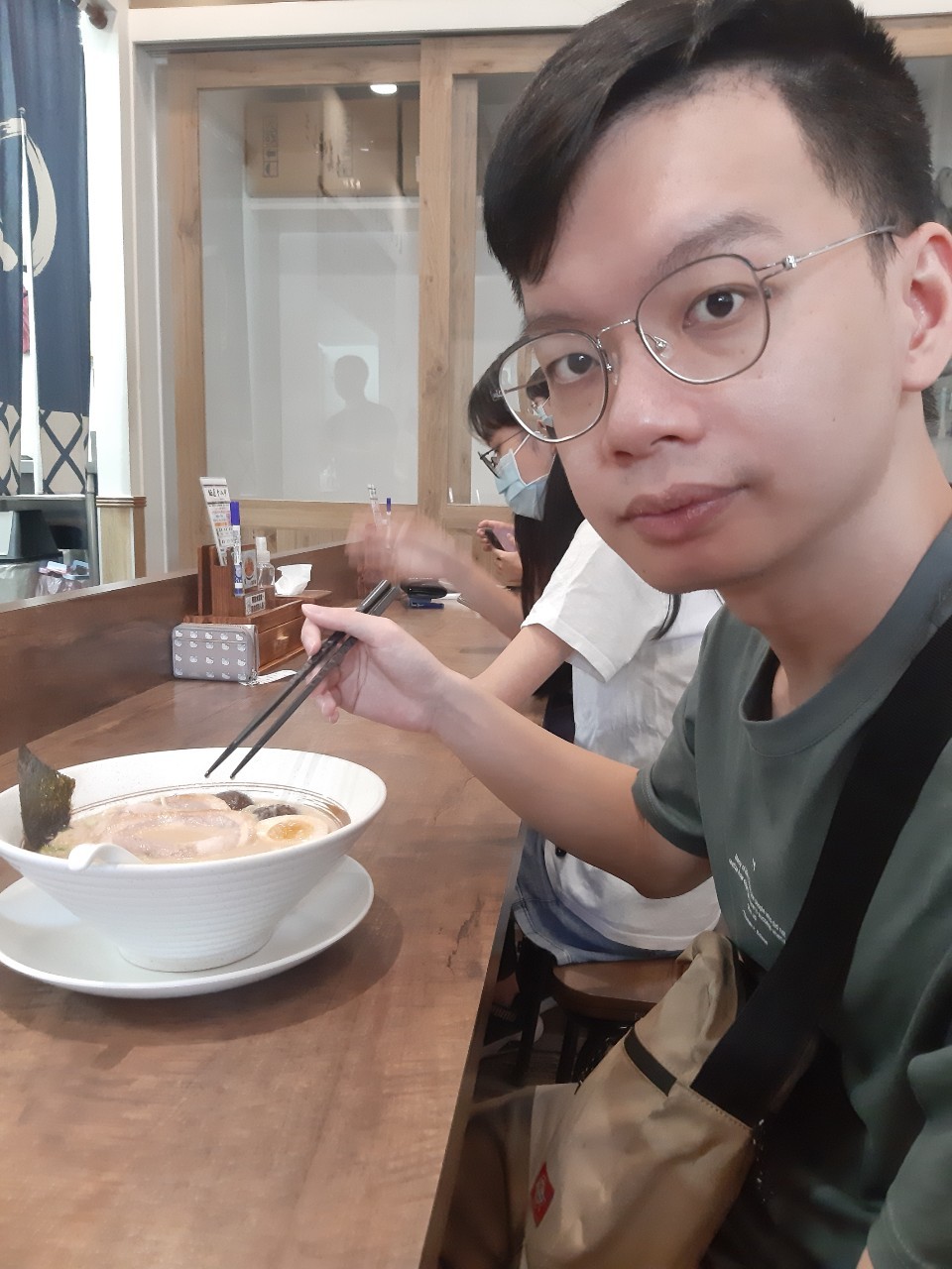 與小均白天約會，吃十八甲，按摩，吃冰棒