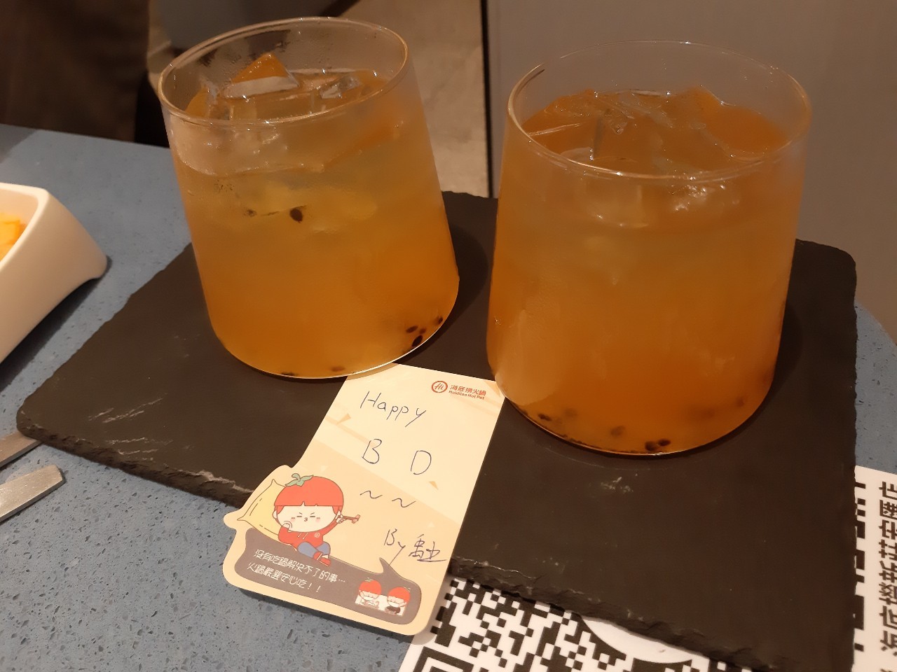 與小均過生日，吃爆海底撈，逛新超市，幫小均搬東西，胖達請披薩