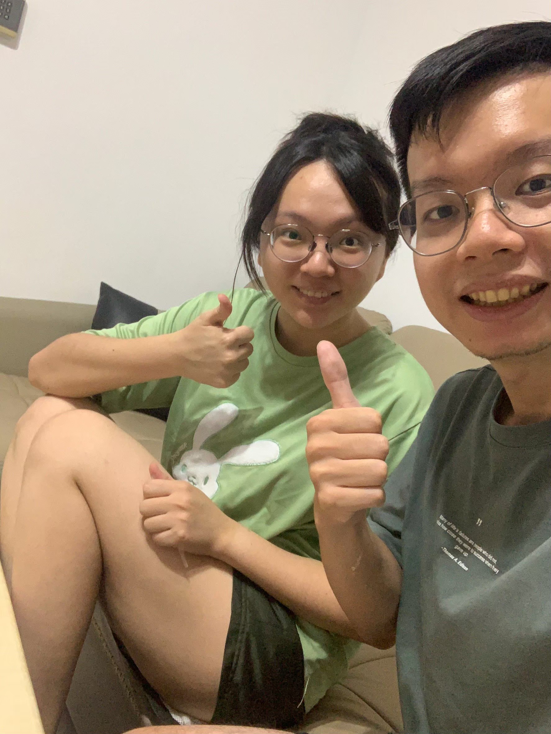 與小均家樂福大採購，拼拼圖，煮糖醋豬肉.蛋炒飯.青椒蝦給小均吃，小均吃到讚不絕口