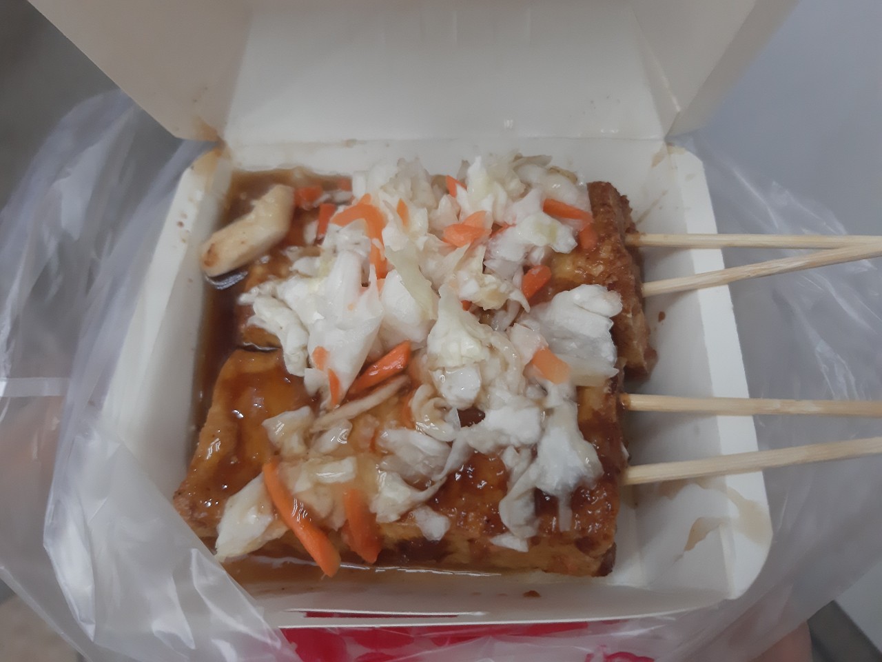 與小均.香蕉.小苓吃自強鐵板燒被雷，給香蕉生日禮物，E7 PLAY玩爆，三和夜市吃爆