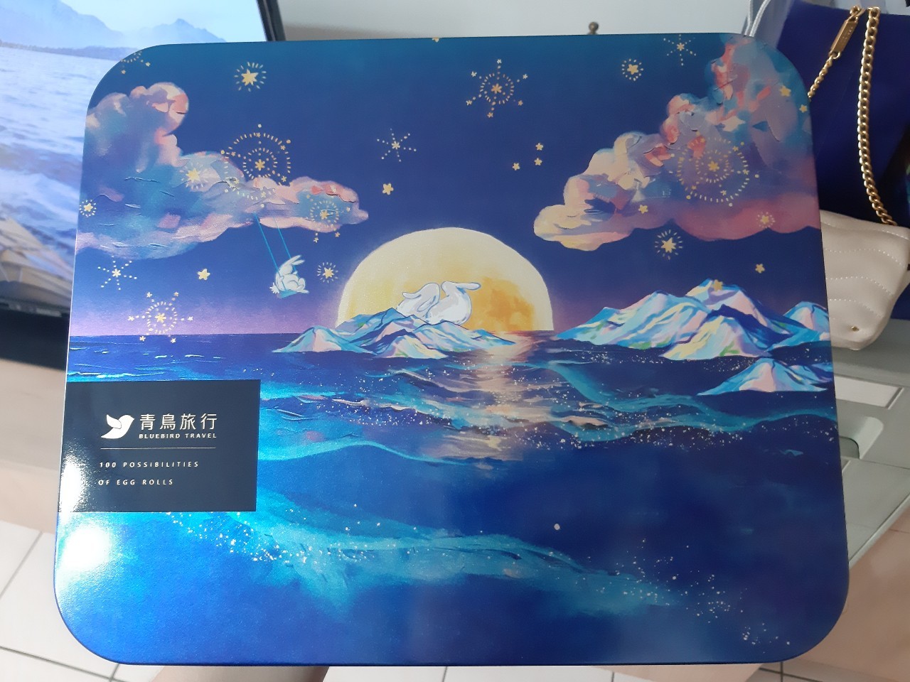 與小均初體驗電烤盤烤肉，整理小均的回憶文具卡片，試穿西裝太小，整理線，板橋治裝