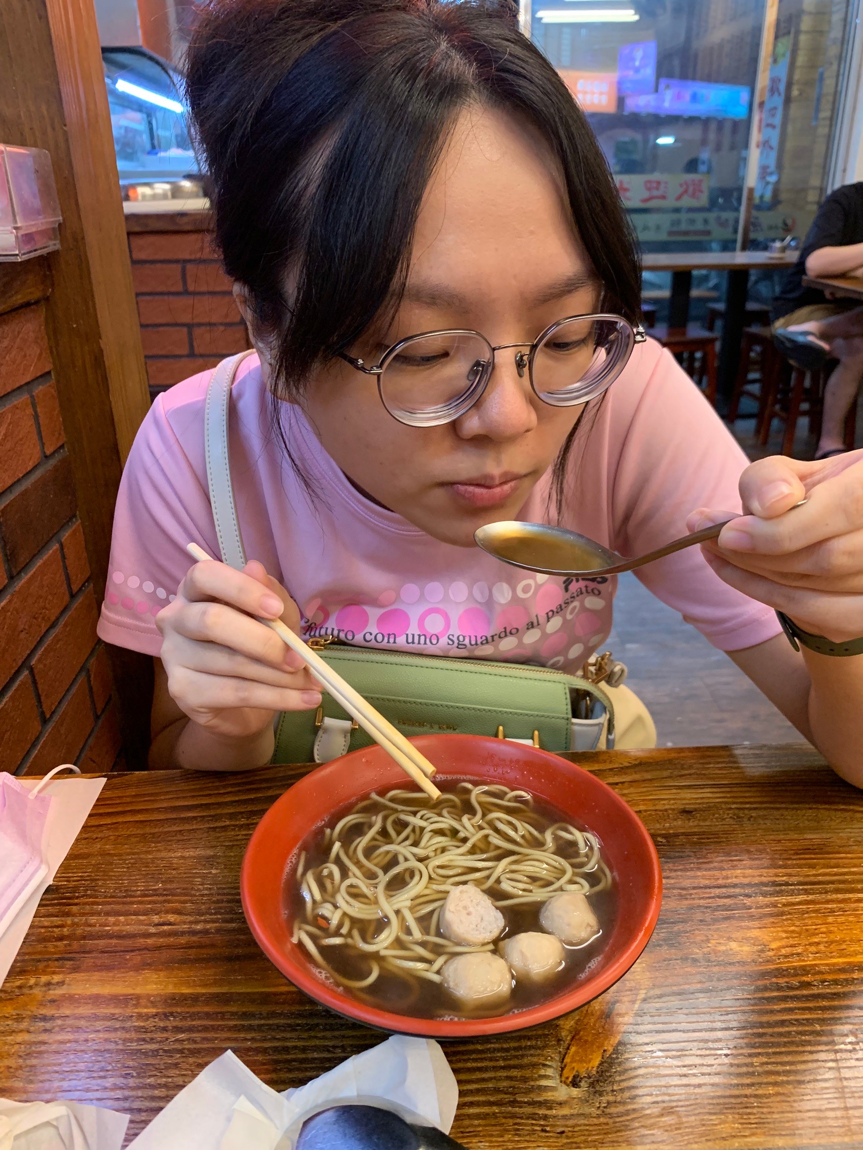 小均買iphone16給人家好開心，耍廢休息吃吃吃