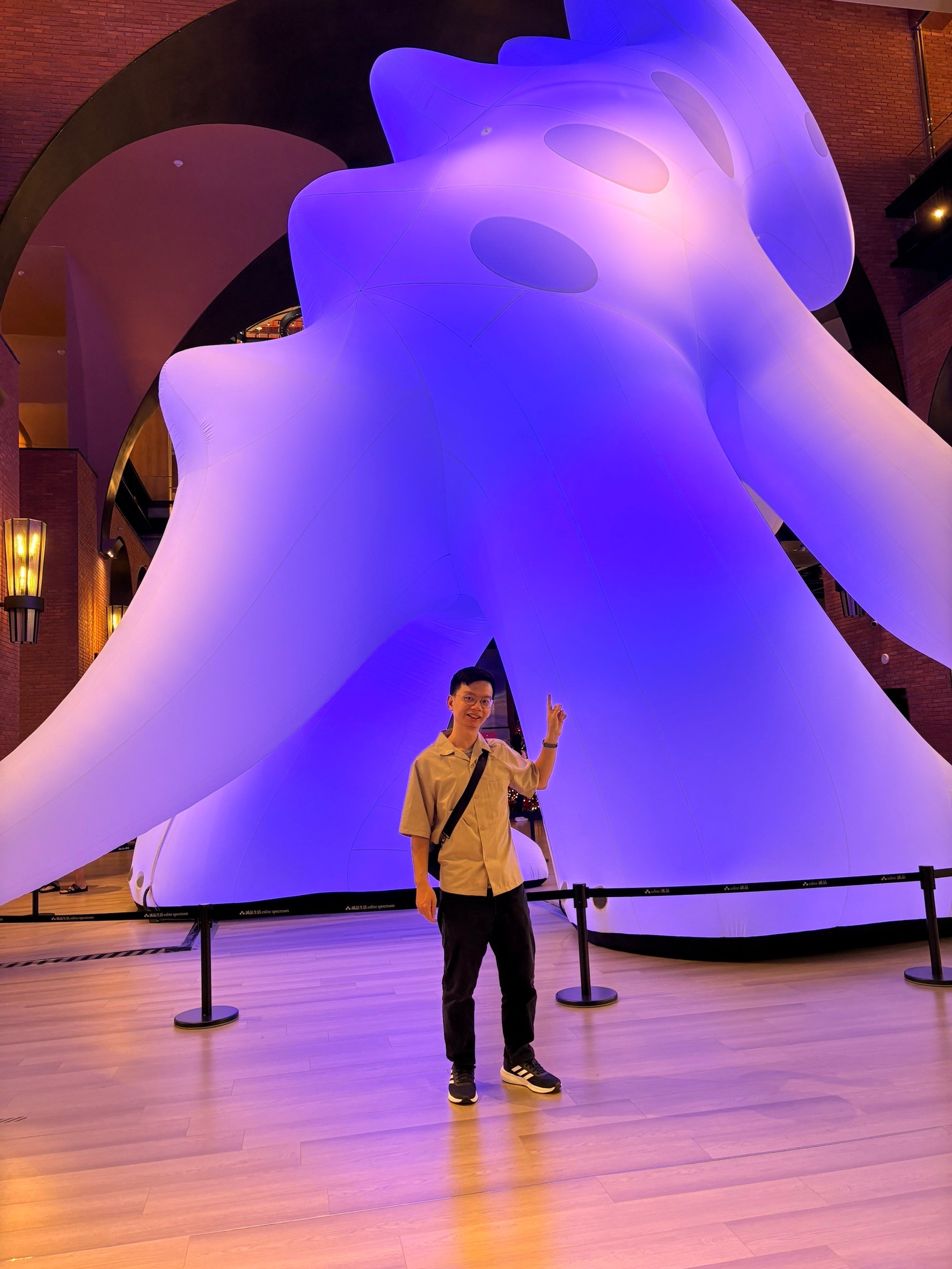 與小均.香蕉.小苓新店吃杏子.玩夾零食機.給伴郎領結.給伴娘服.拼圖