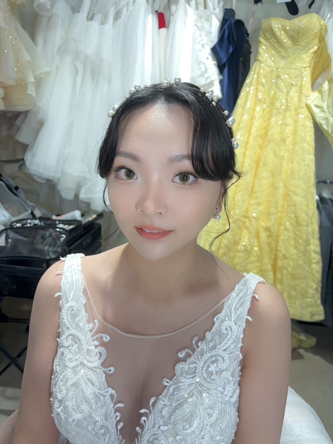 拍婚紗照.棚拍+公園拍.化濃妝初體驗.小均按摩好舒服.買不到咖波衛生紙套QQ