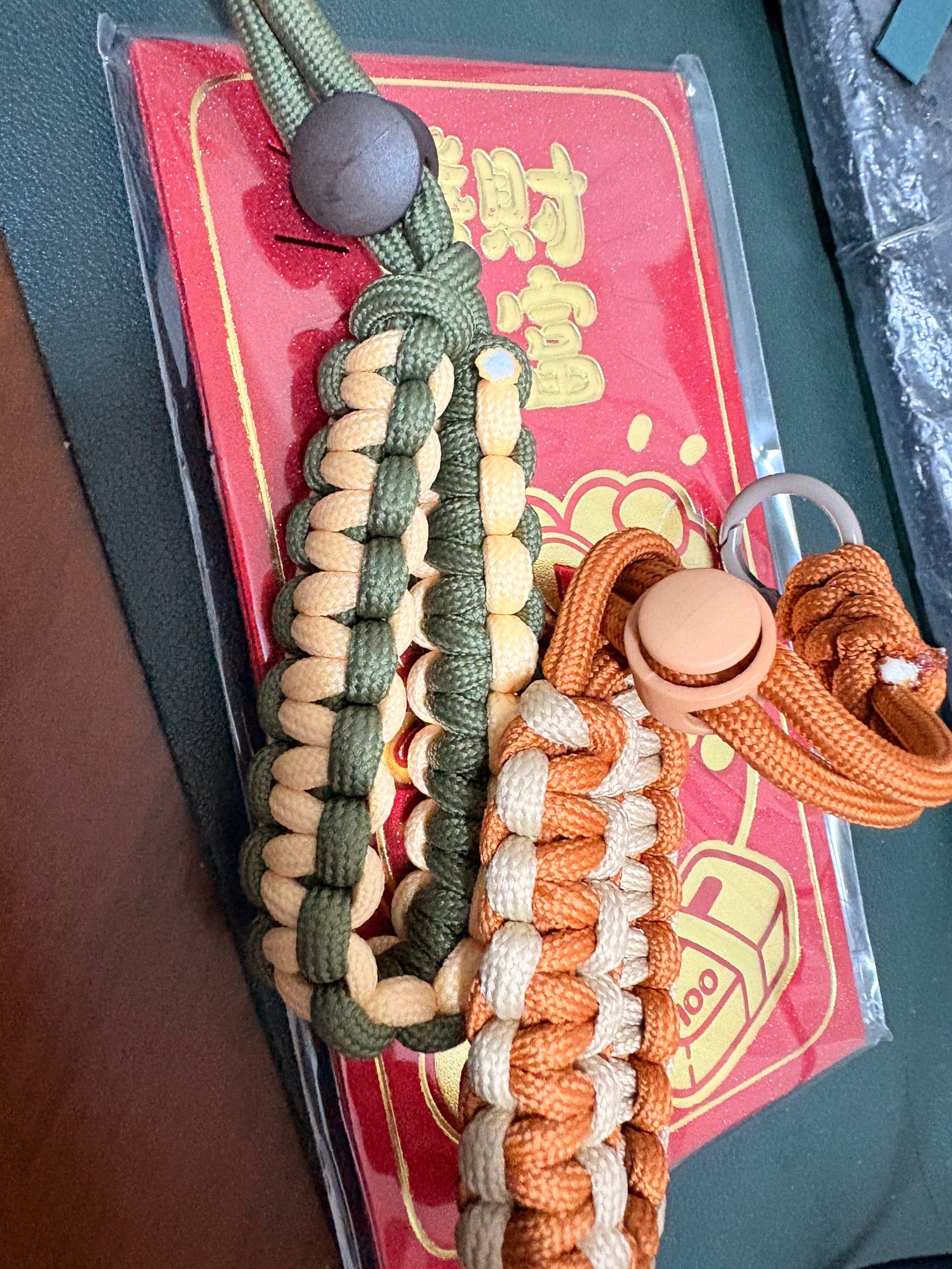 跟小均健檢，買咖波行李箱，組裝通天閣，買披薩去找胖達胖公吃邊聊天