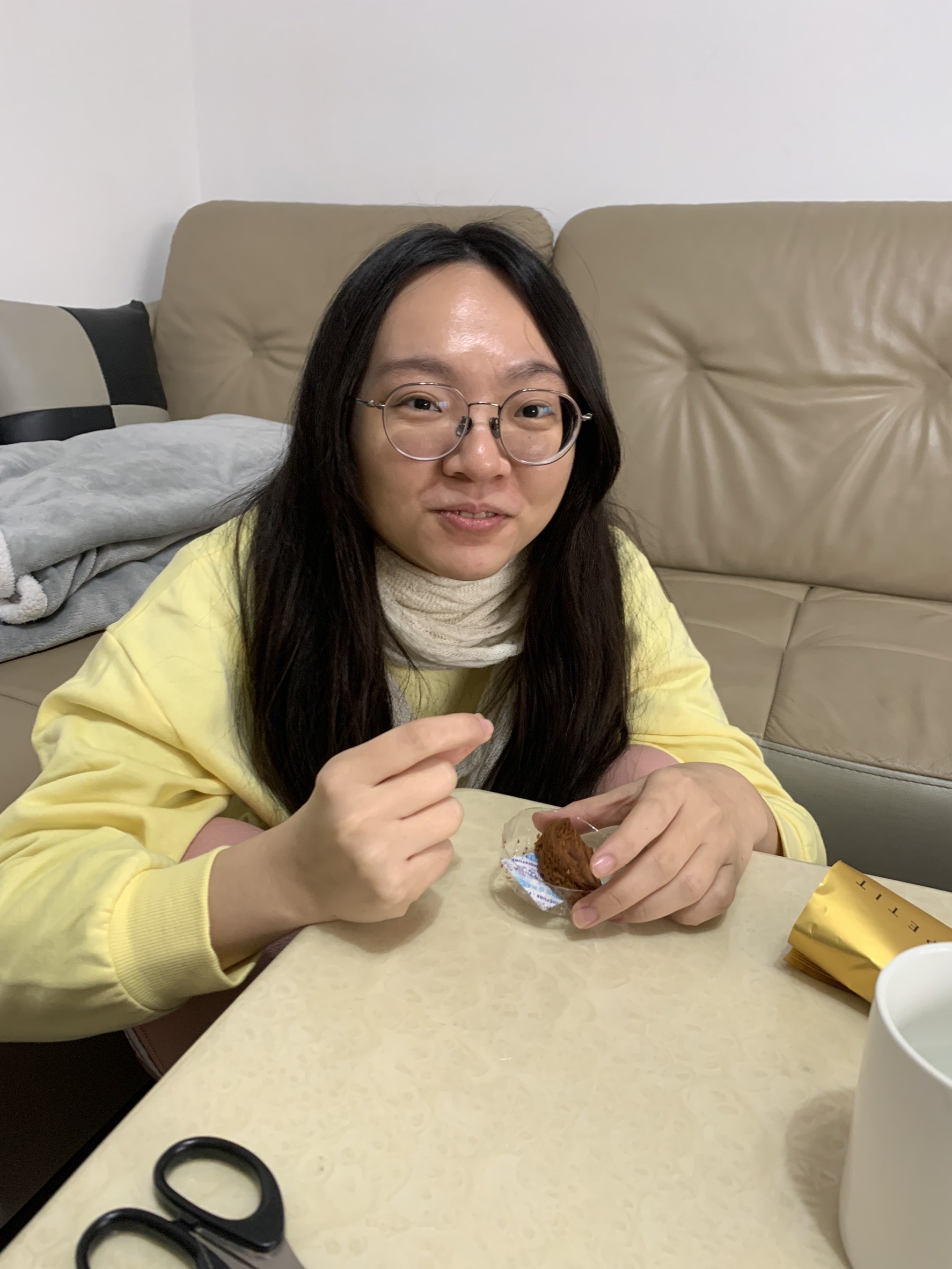 與小均吃藏壽司.下訂花束.蔦之亭吃拉麵.上吐下瀉諾羅好悲慘.小均照顧一整晚