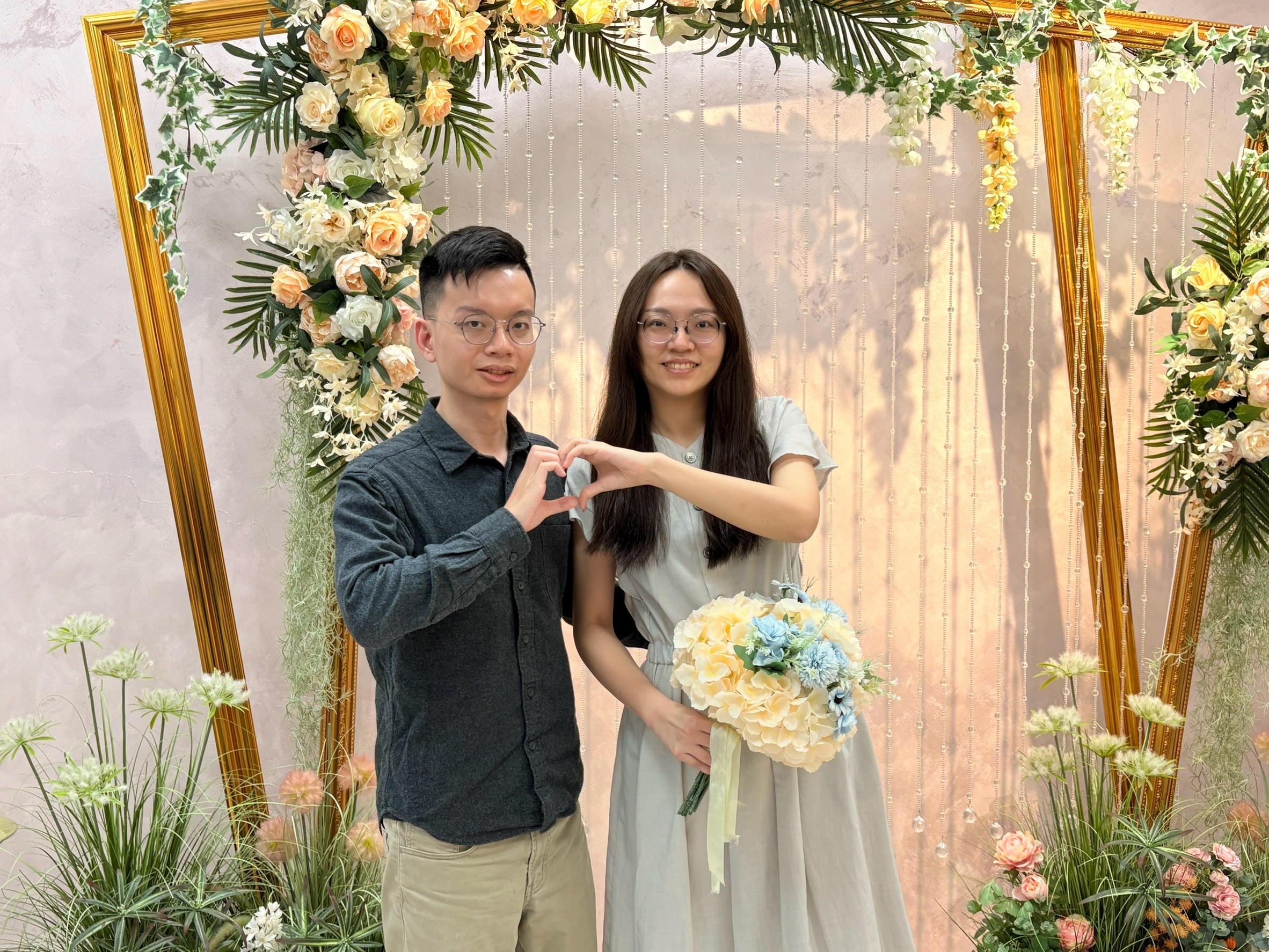 跟小均去登記，正式成為人夫人妻