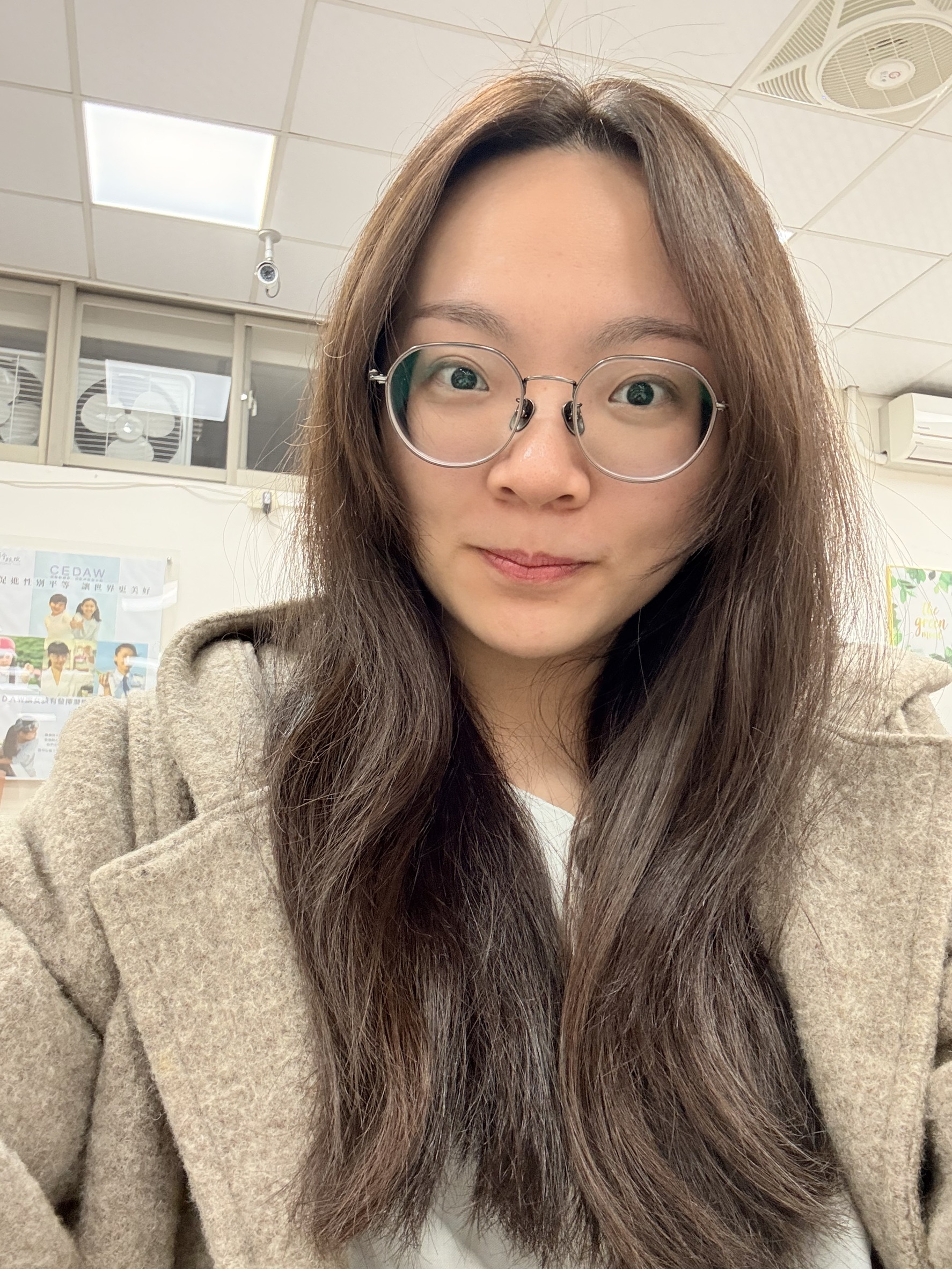 跟小均去登記，正式成為人夫人妻