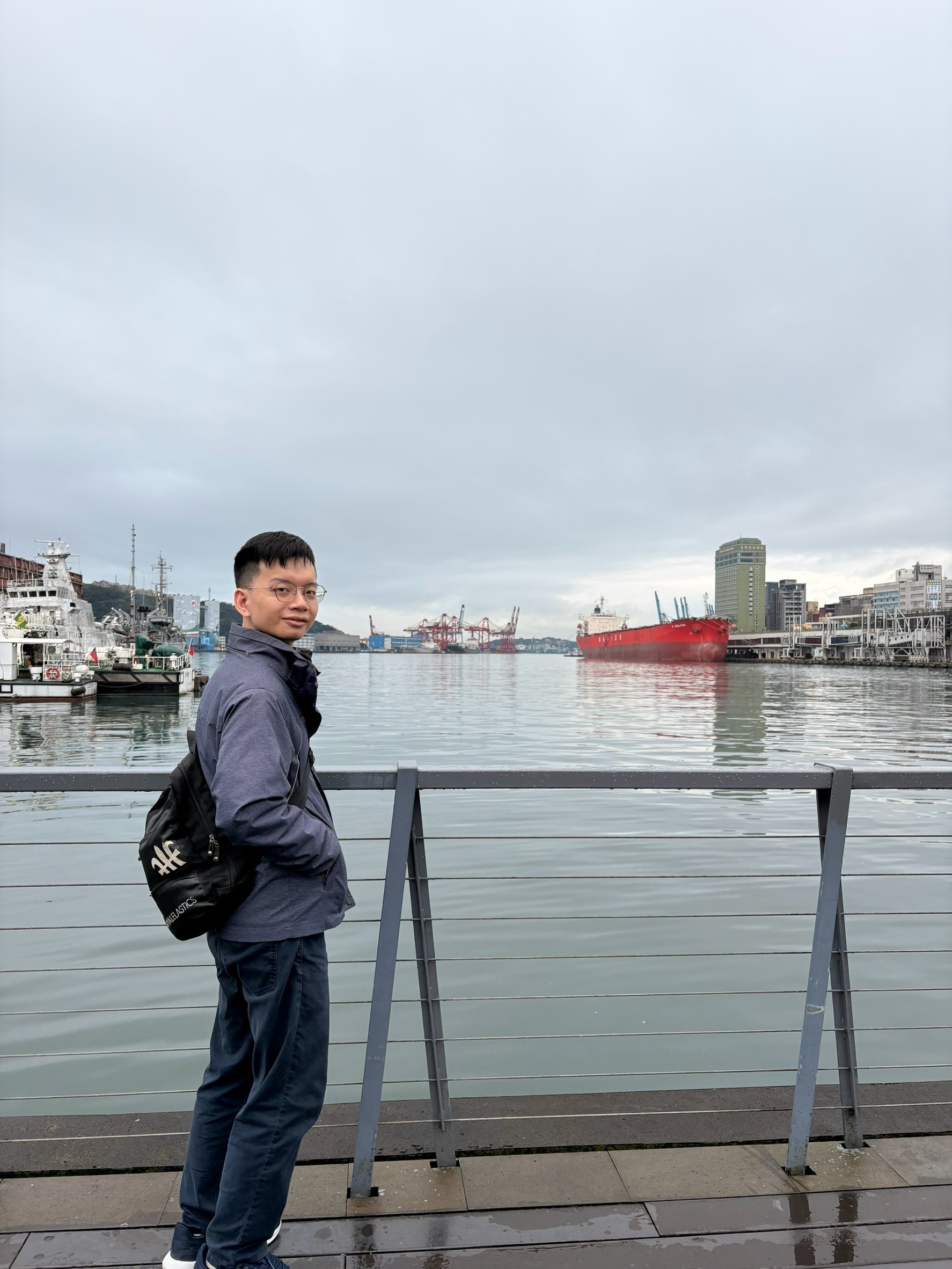 跟小均去基隆廟口吃阿華炒麵.吳姳麵館.蒟蒻屋雞排+珍奶吃爆.下廚煮飯飯