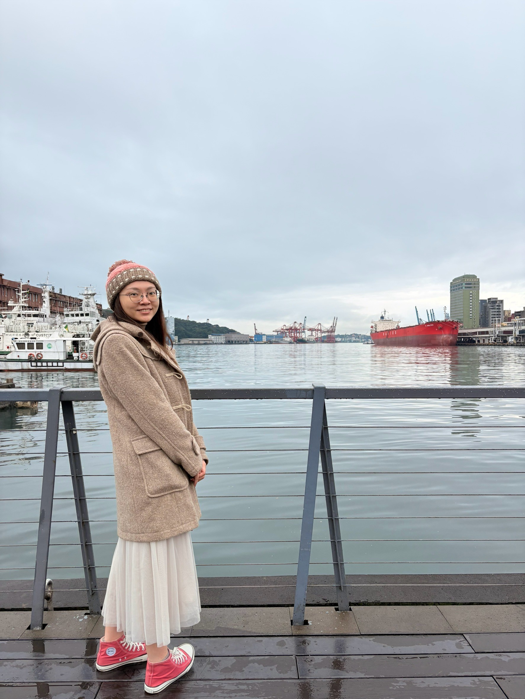 跟小均去基隆廟口吃阿華炒麵.吳姳麵館.蒟蒻屋雞排+珍奶吃爆.下廚煮飯飯
