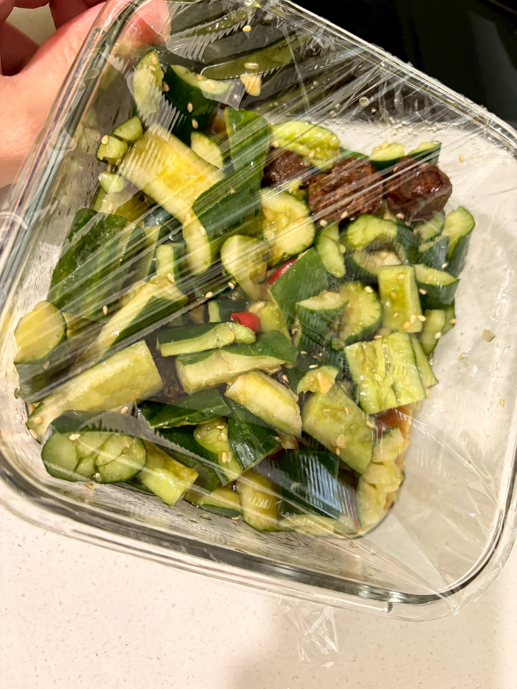 清明連假醃漬小黃瓜初體驗大成功.跟小均去淡水老街走走吃吃.回娘家吃爆潤餅+姨丈陪玩