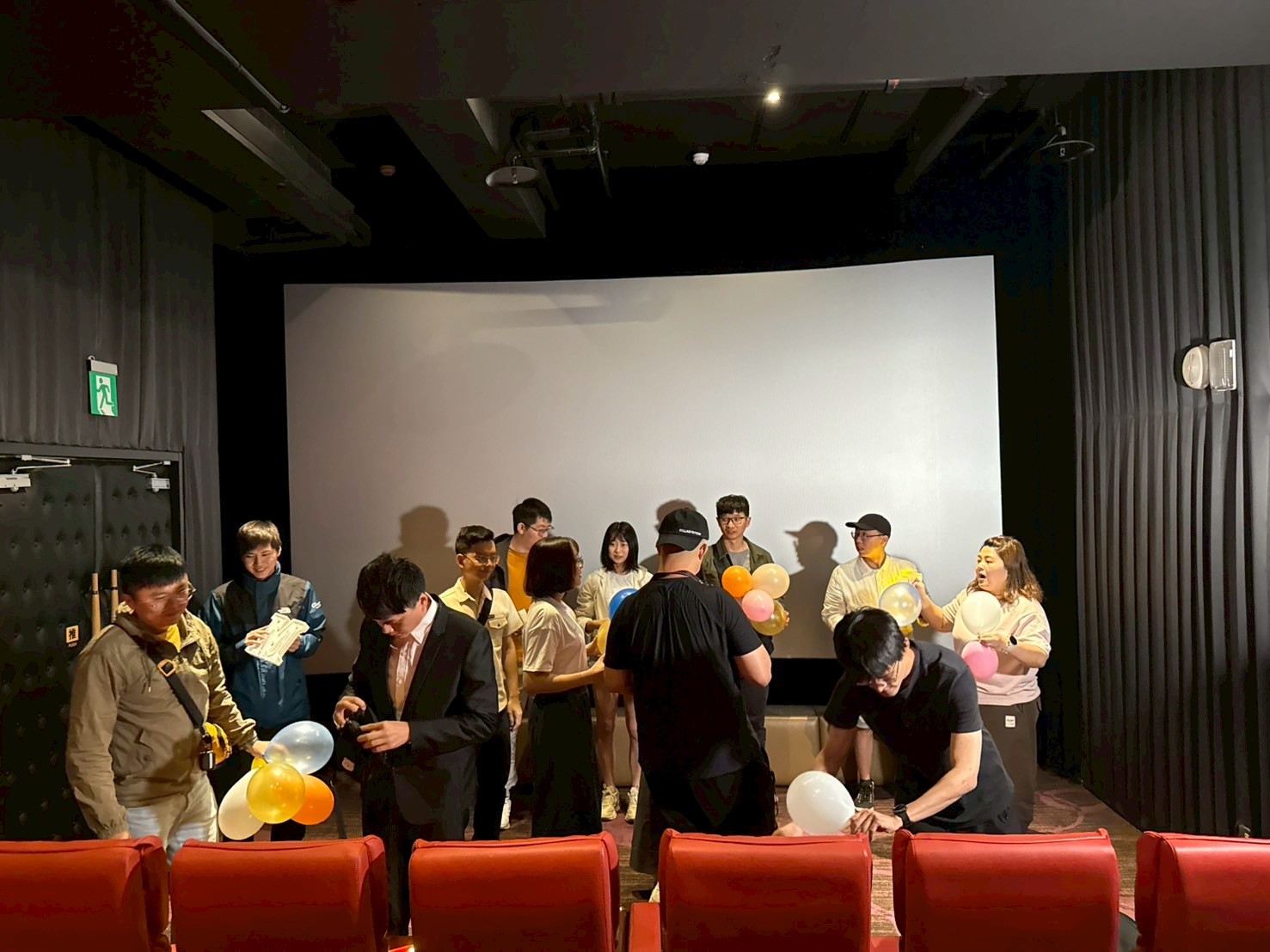 跟小均一起去參與哥哥的求婚